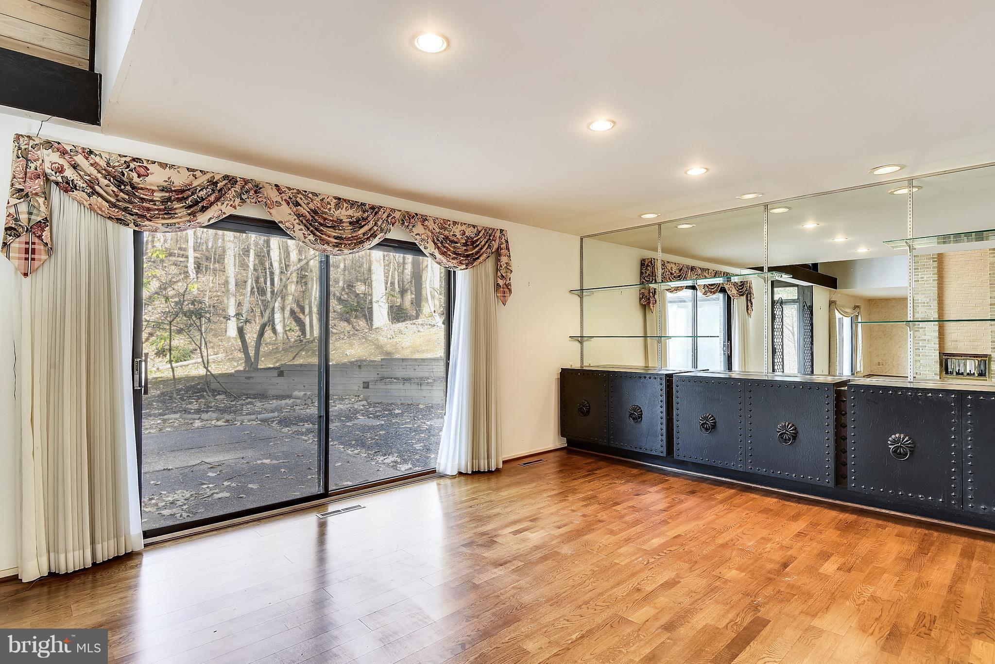 CAVES VALLEY - Residential