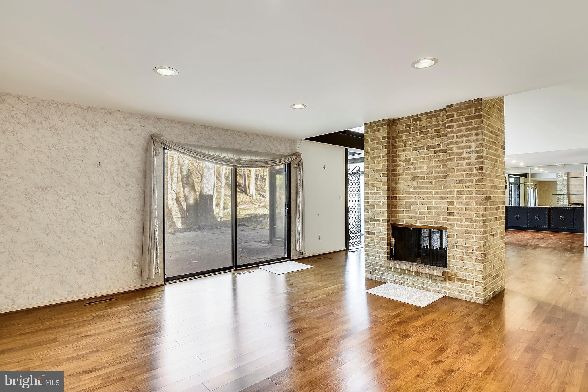 CAVES VALLEY - Residential