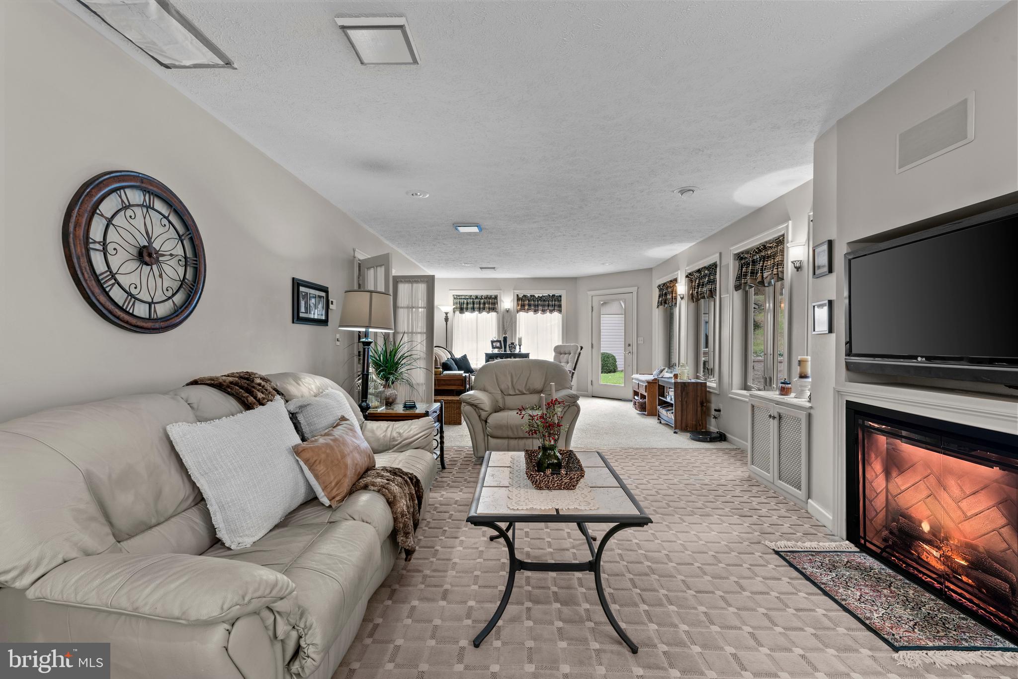 HOPEWELL TOWNSHIP - Residential