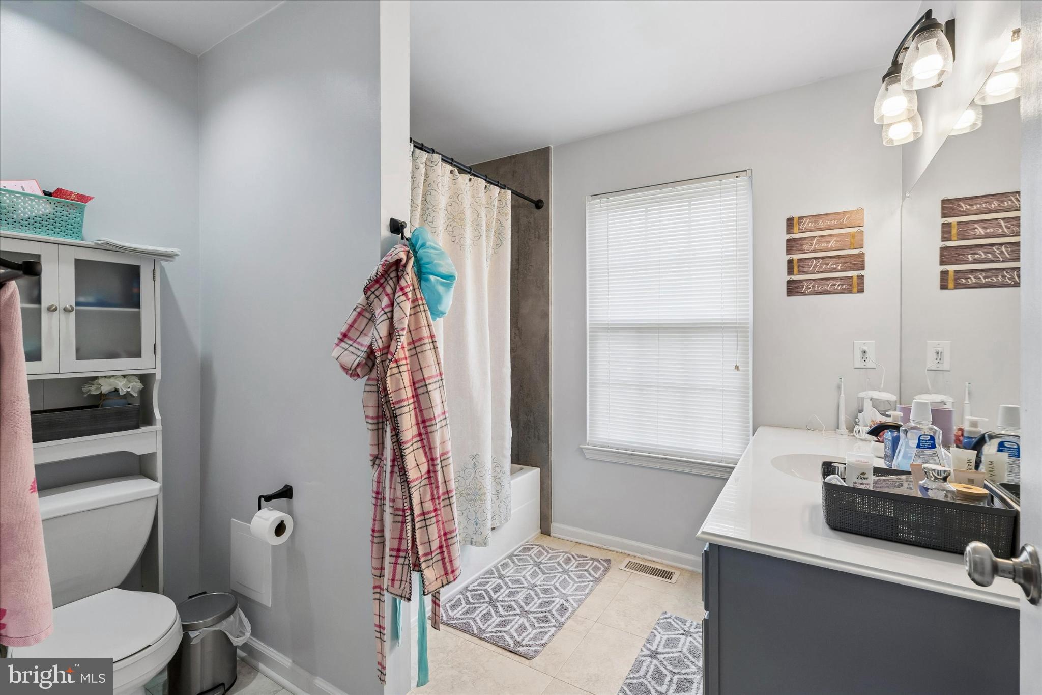 CHARLESTOWNE - Residential