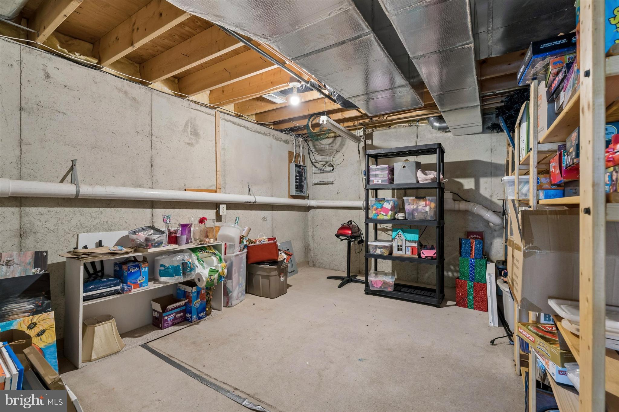 CHARLESTOWNE - Residential