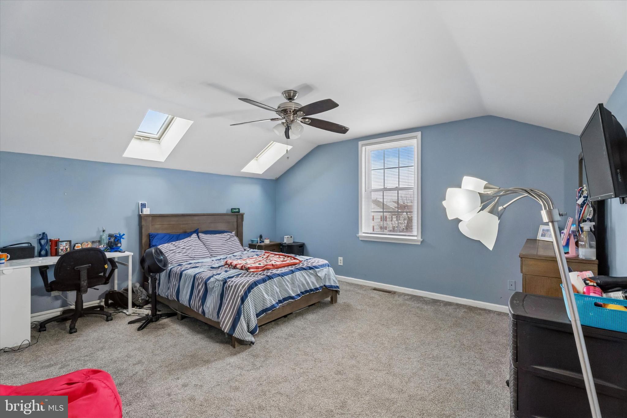 CHARLESTOWNE - Residential