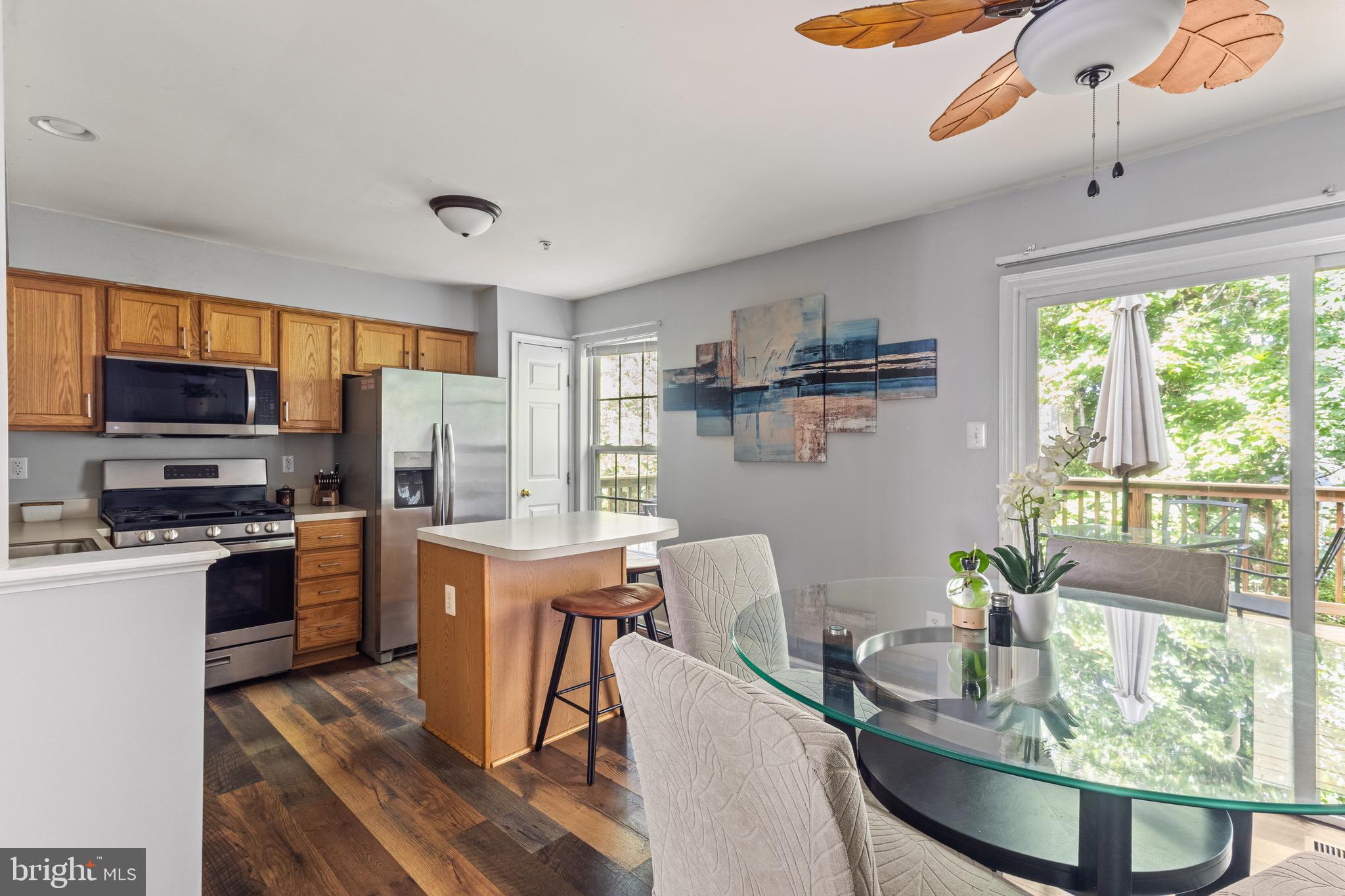 VILLAGE TOWNS - Residential