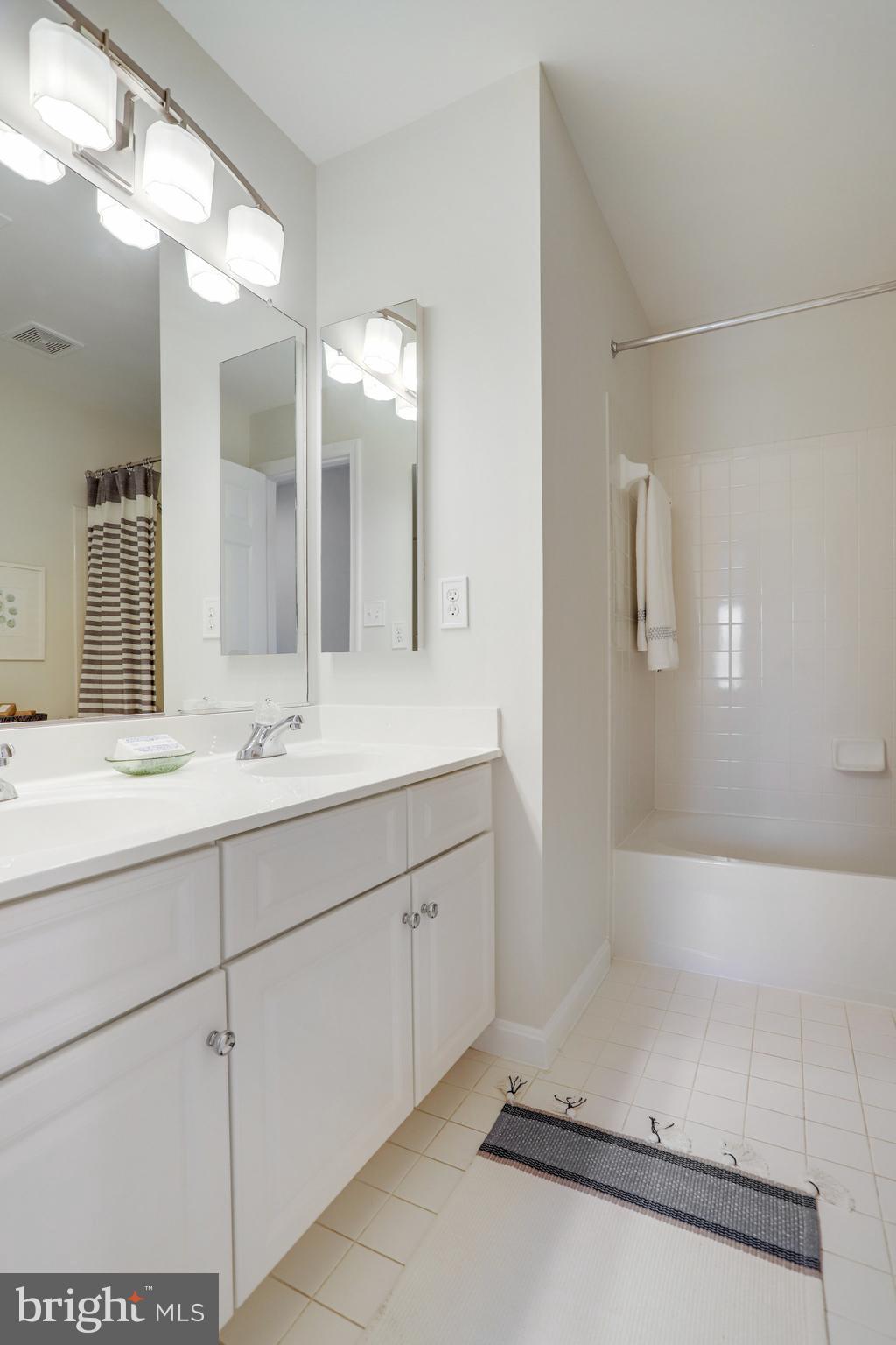 WATTERS GLEN - Residential