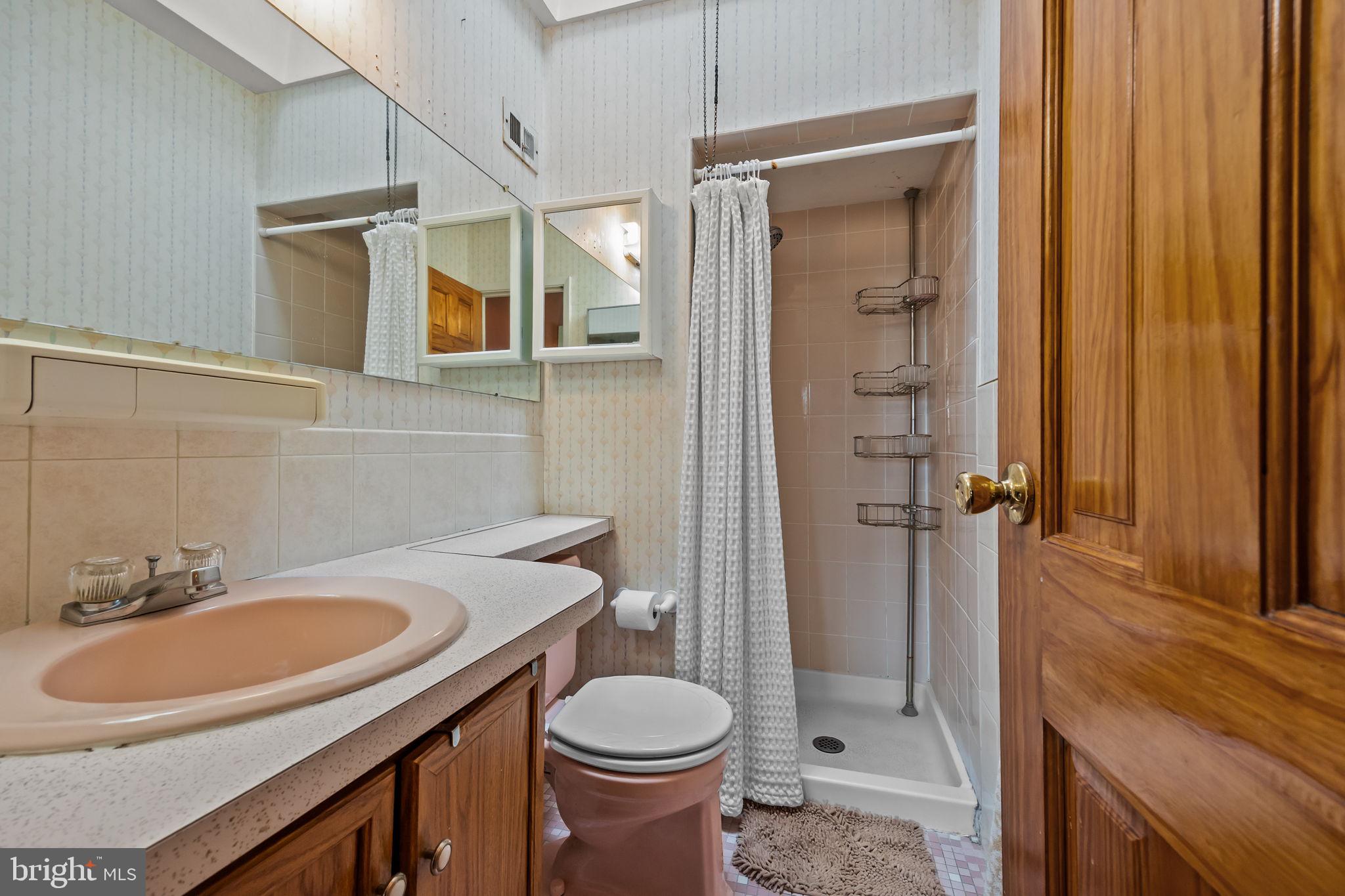 BUSTLETON - Residential