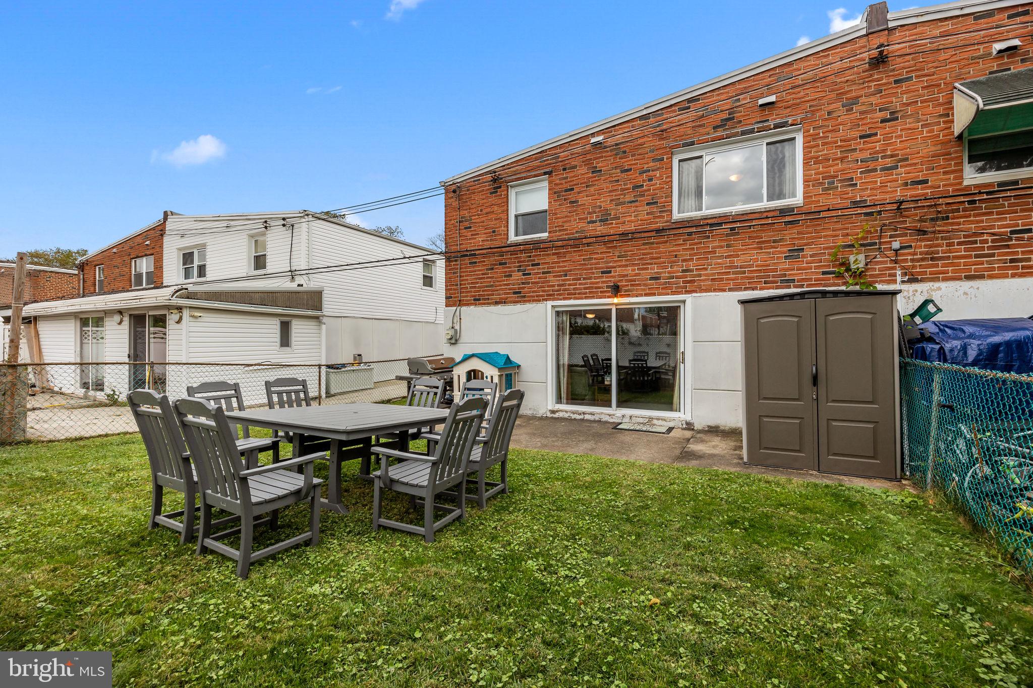 BUSTLETON - Residential