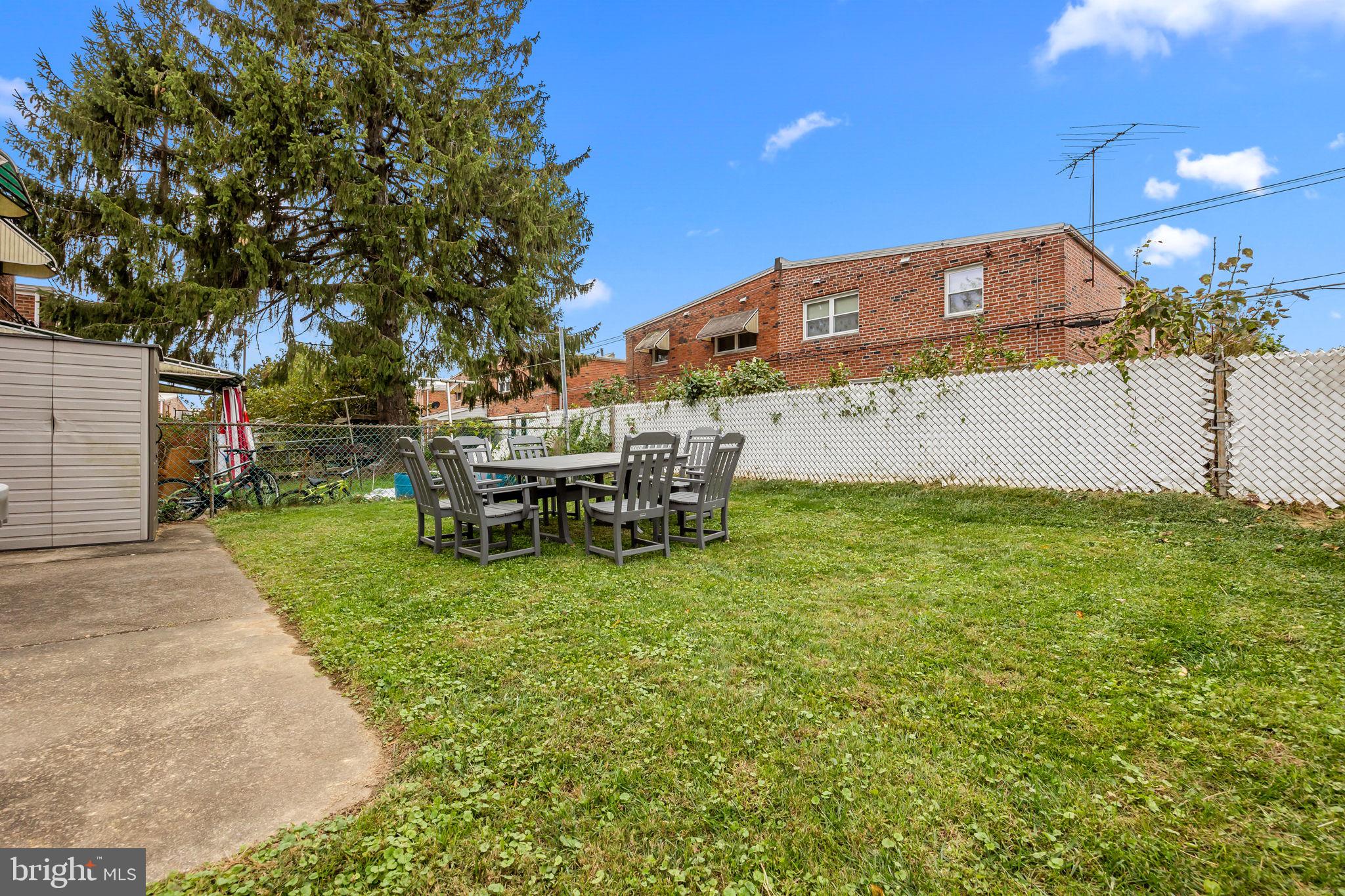 BUSTLETON - Residential