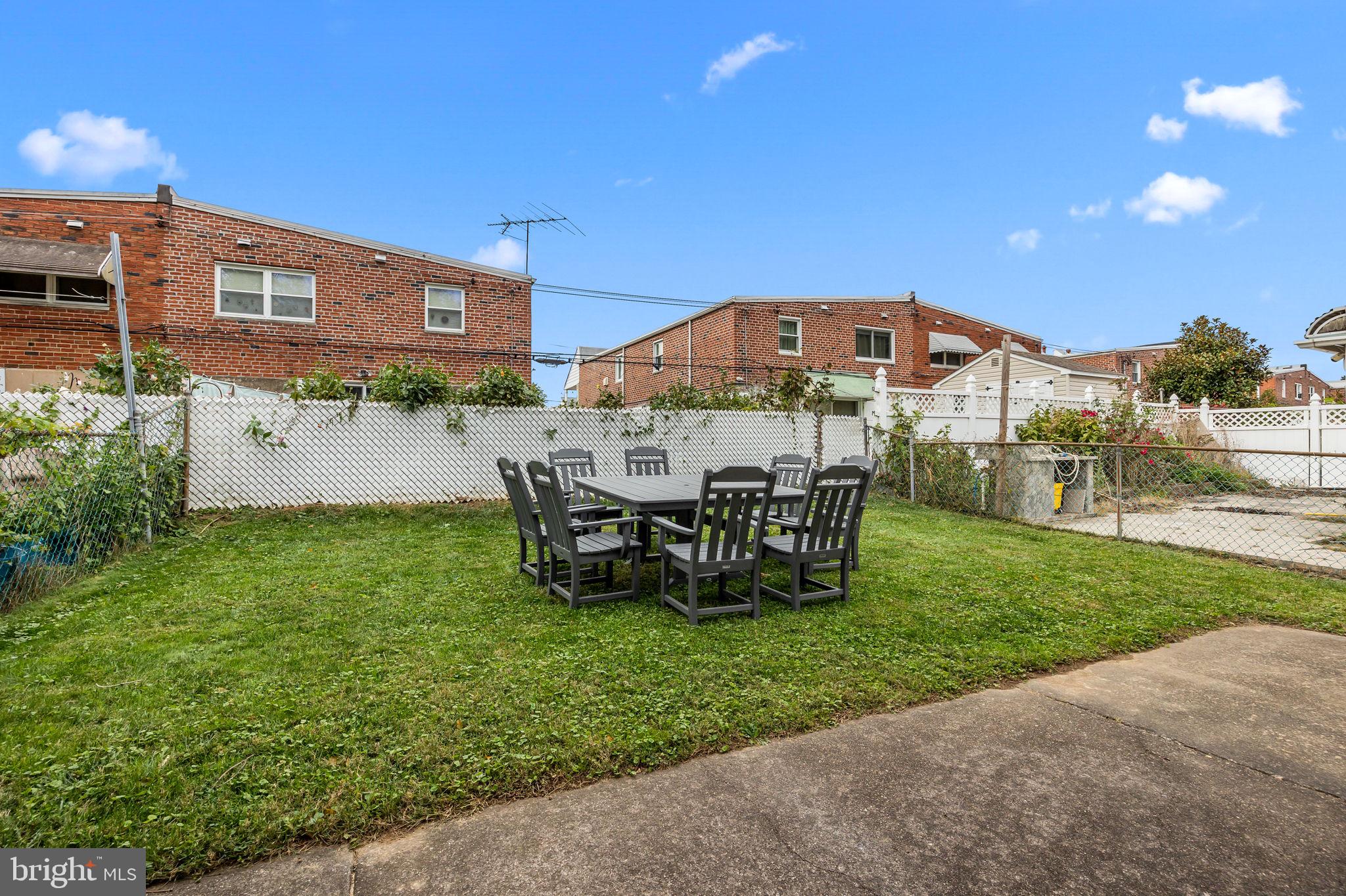 BUSTLETON - Residential