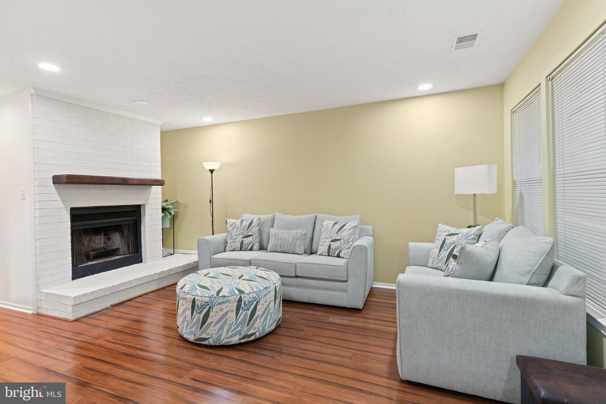 7505 WEATHER WORN WAY A