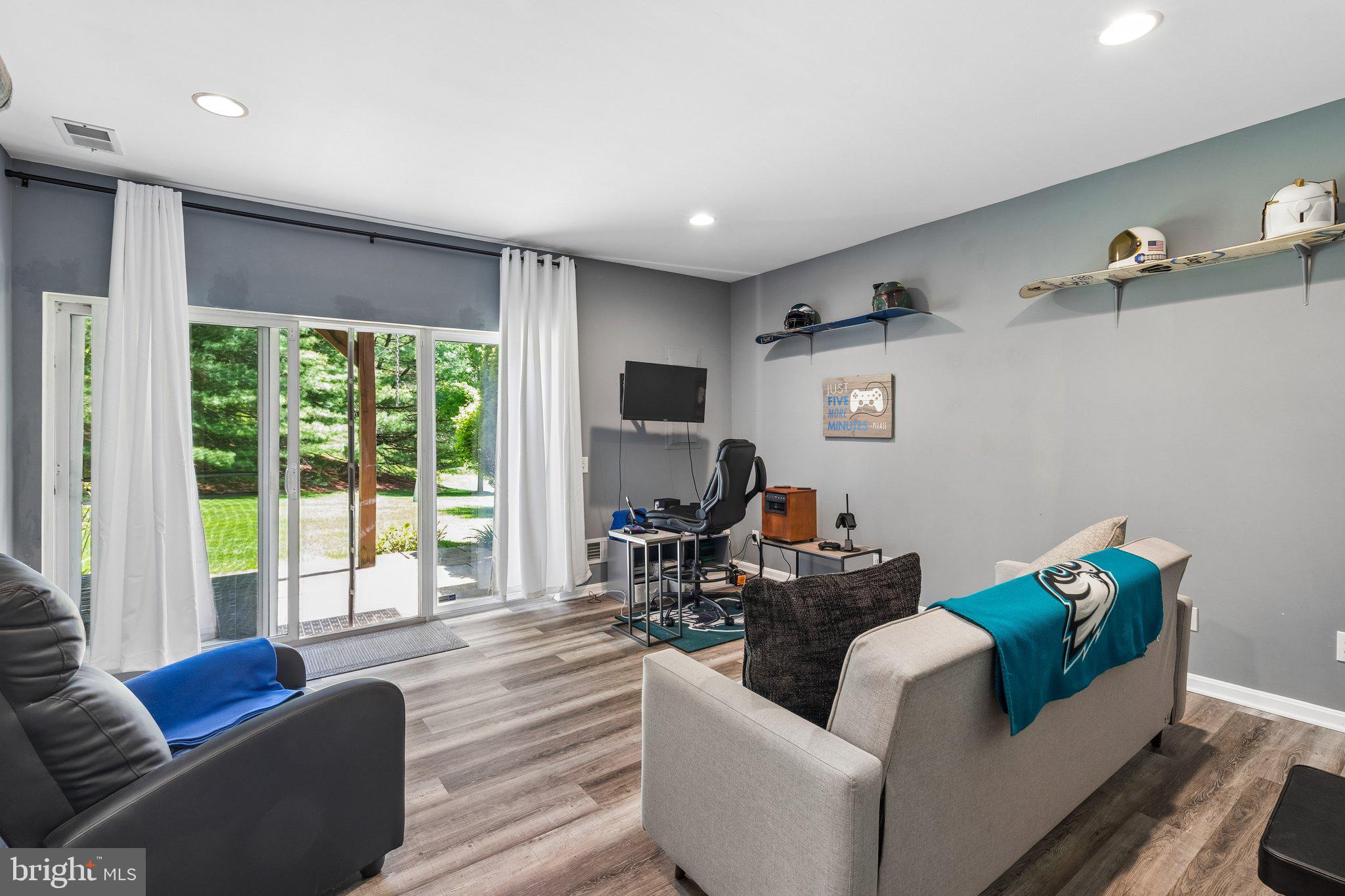 DOYLESTOWN STATION - Residential