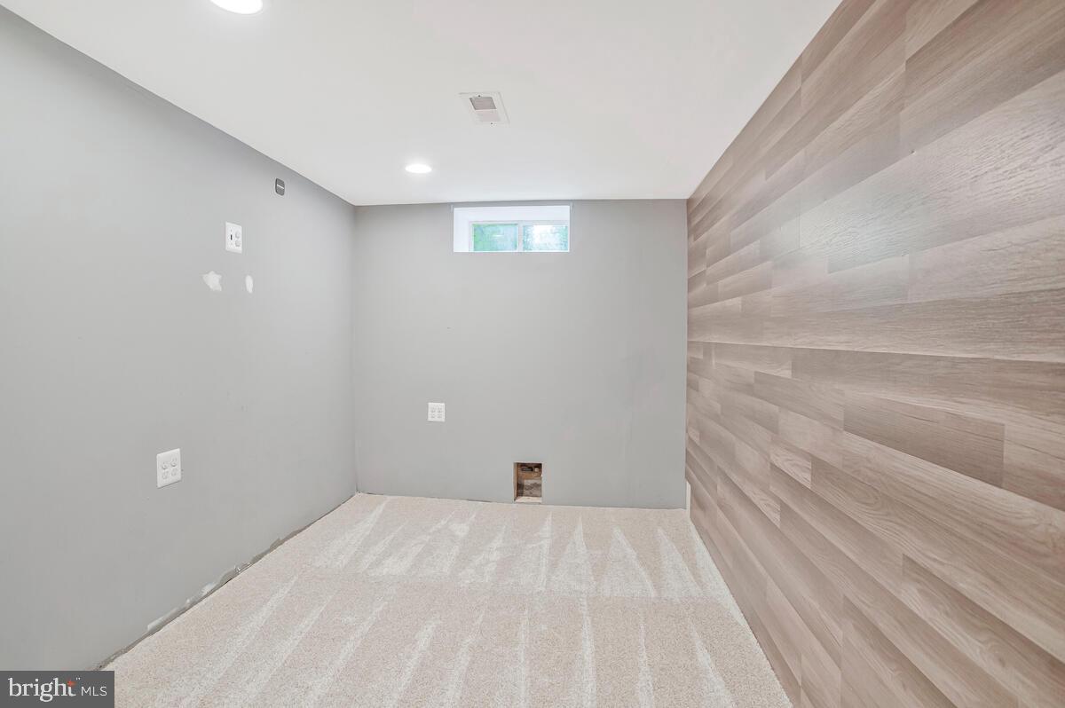 GLEN GARDENS - Residential