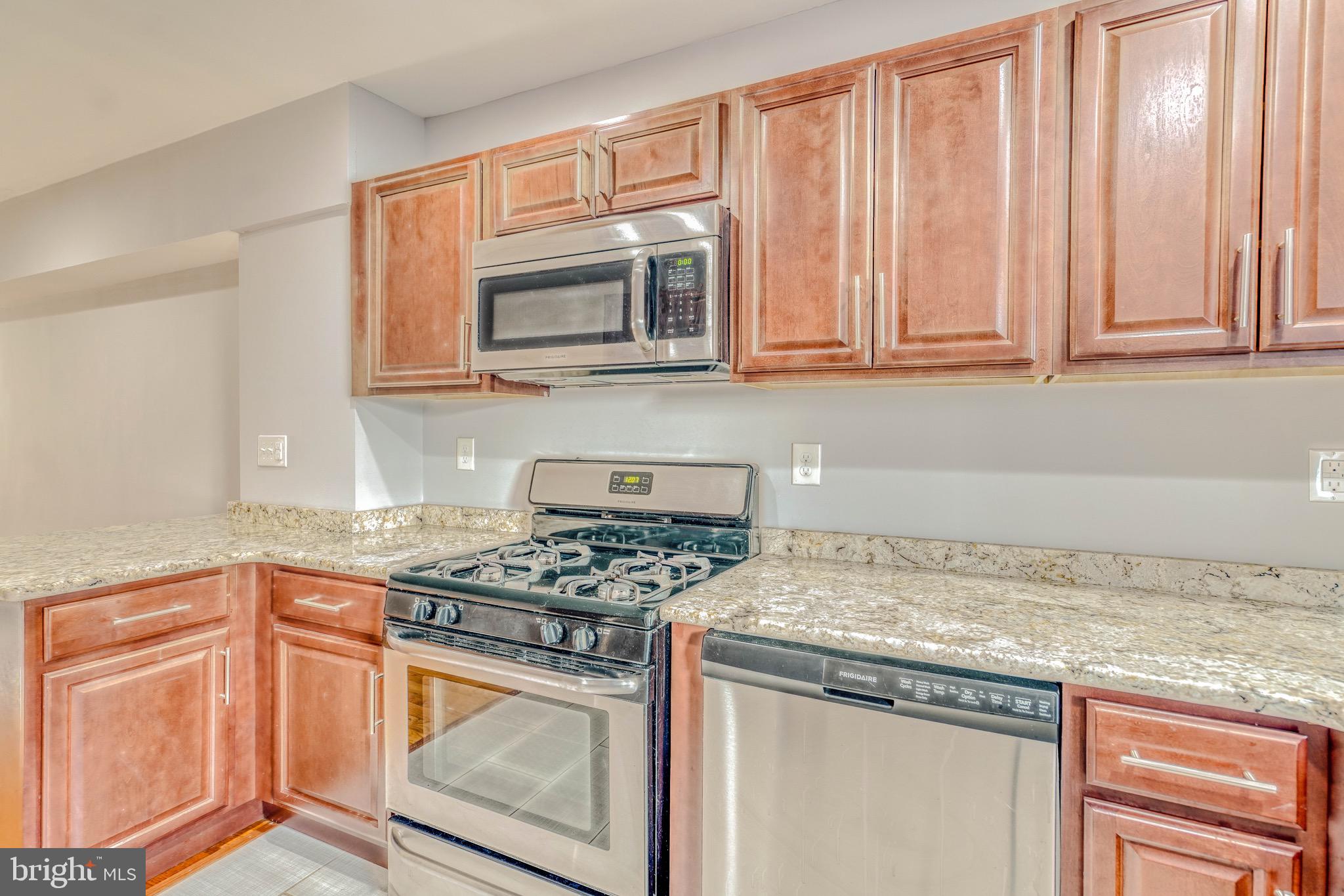 PORT RICHMOND - Residential