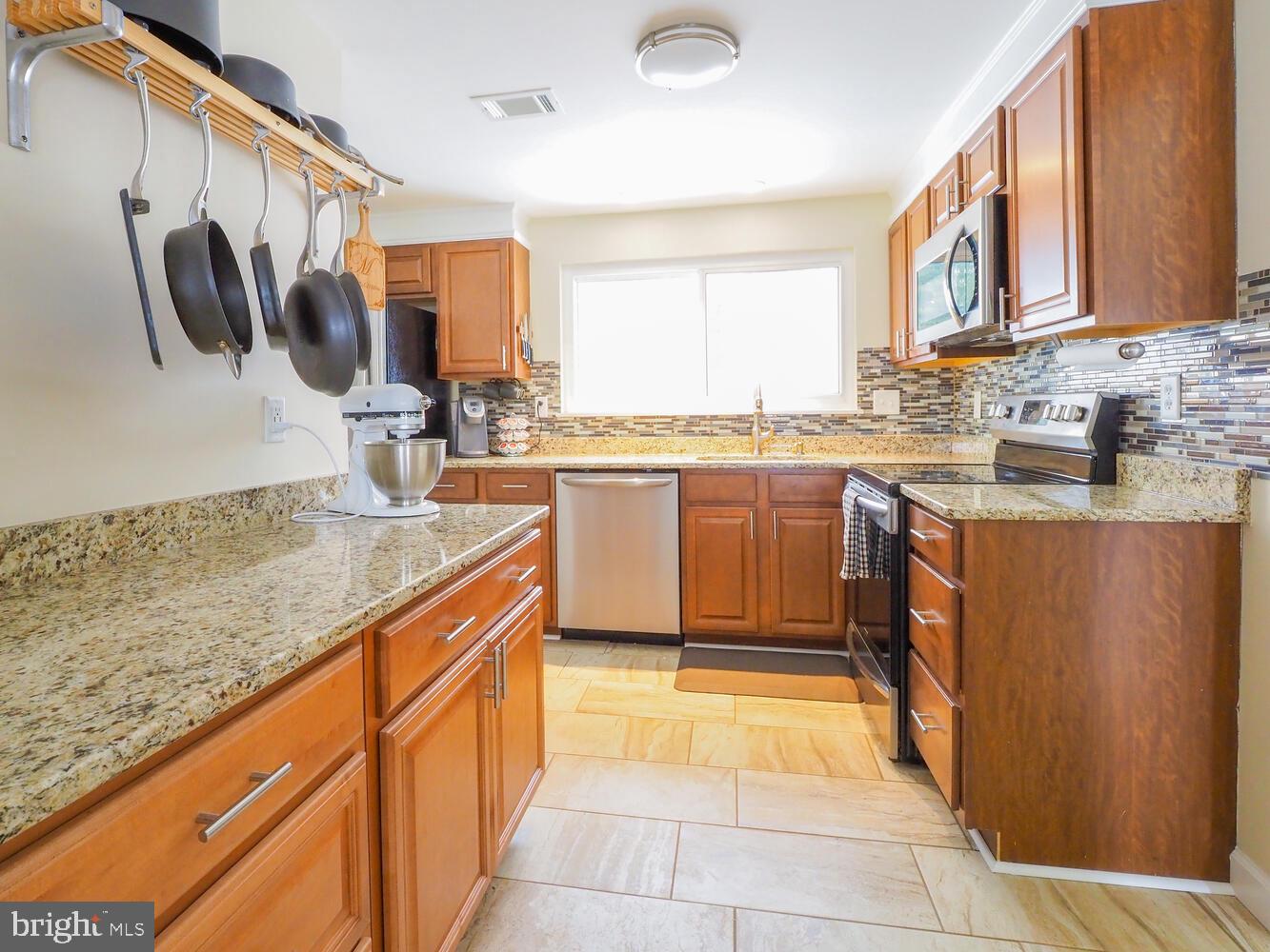 FOUR SEASONS ESTATES - Residential