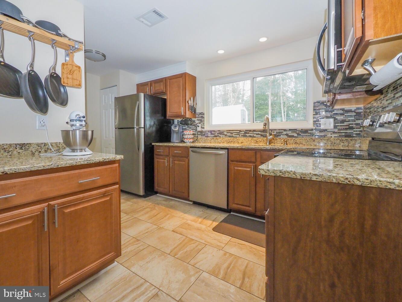 FOUR SEASONS ESTATES - Residential