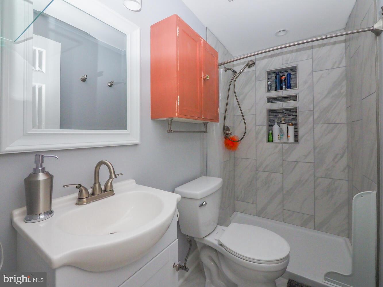 FOUR SEASONS ESTATES - Residential