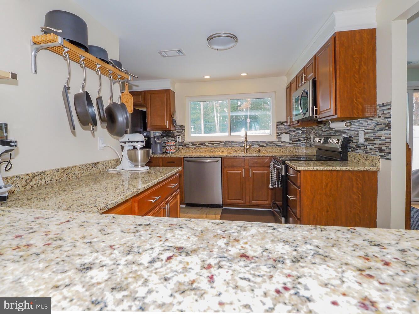 FOUR SEASONS ESTATES - Residential