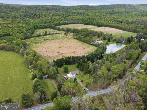 Homes For Sale - 21725 Amberson Road<br/> Franklin County, AMBERSON, PA 17210