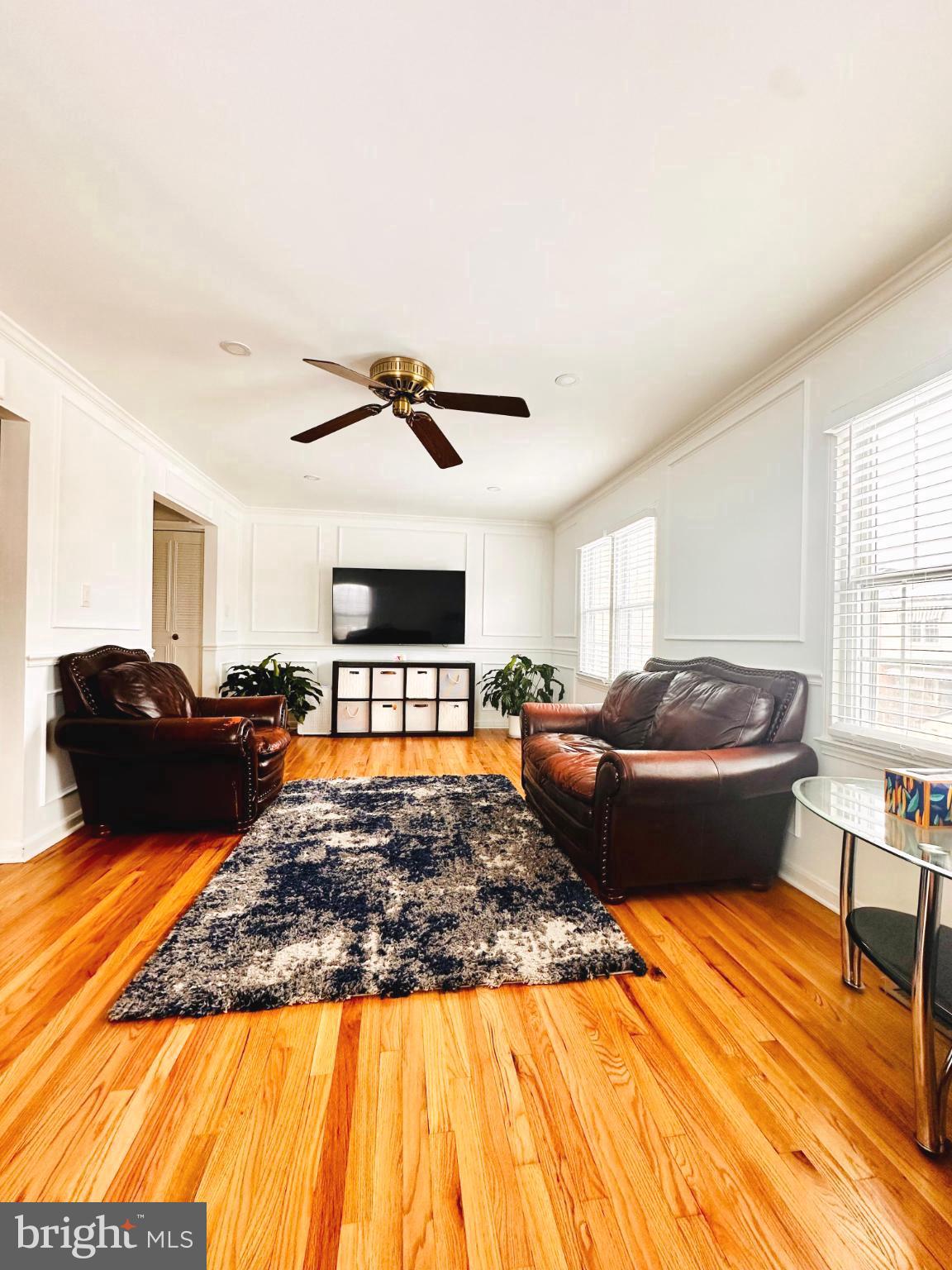 WILLIAMSBURG SQUARE - Residential