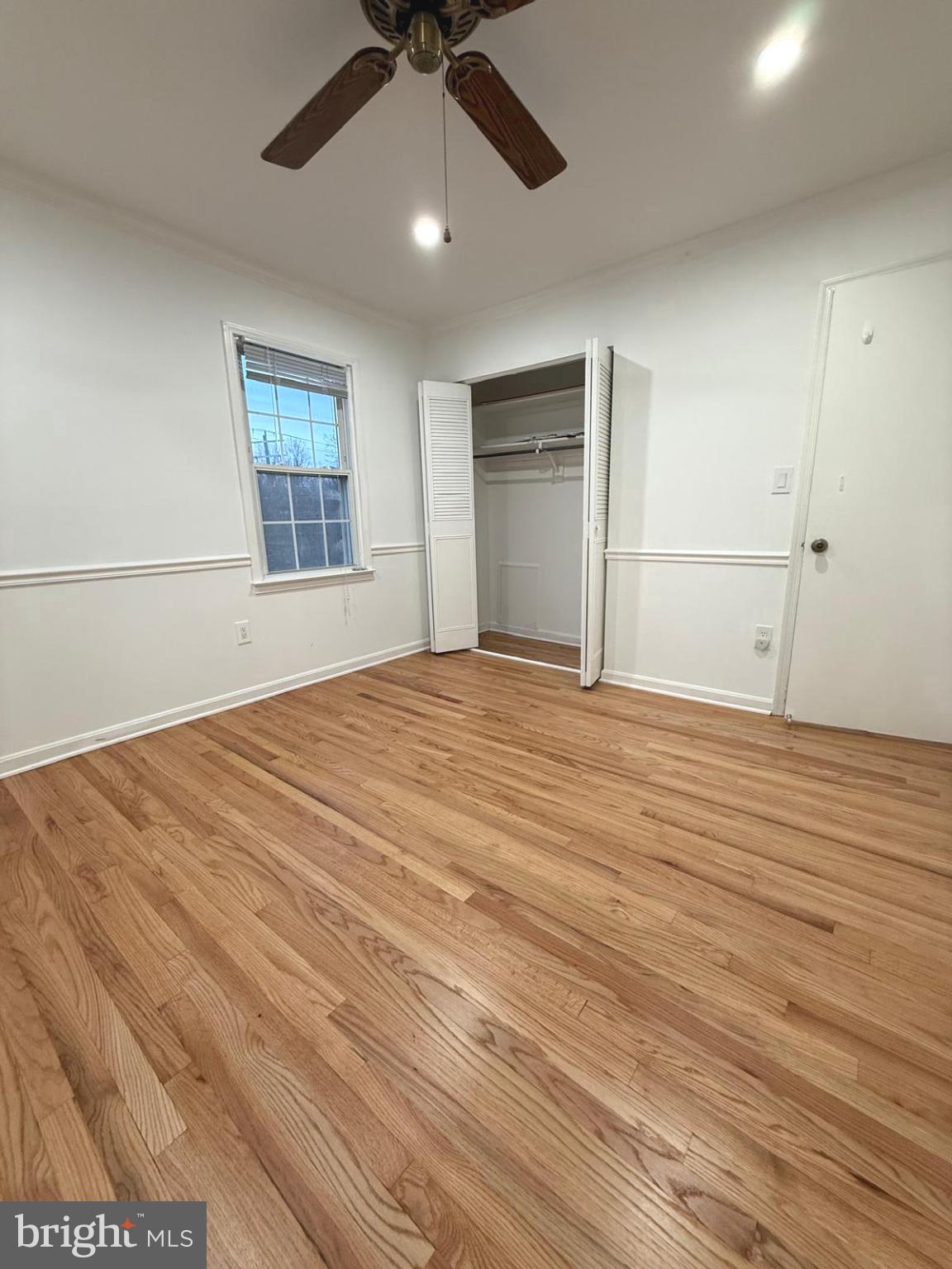 WILLIAMSBURG SQUARE - Residential