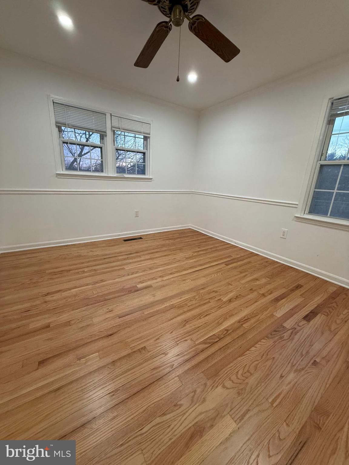 WILLIAMSBURG SQUARE - Residential