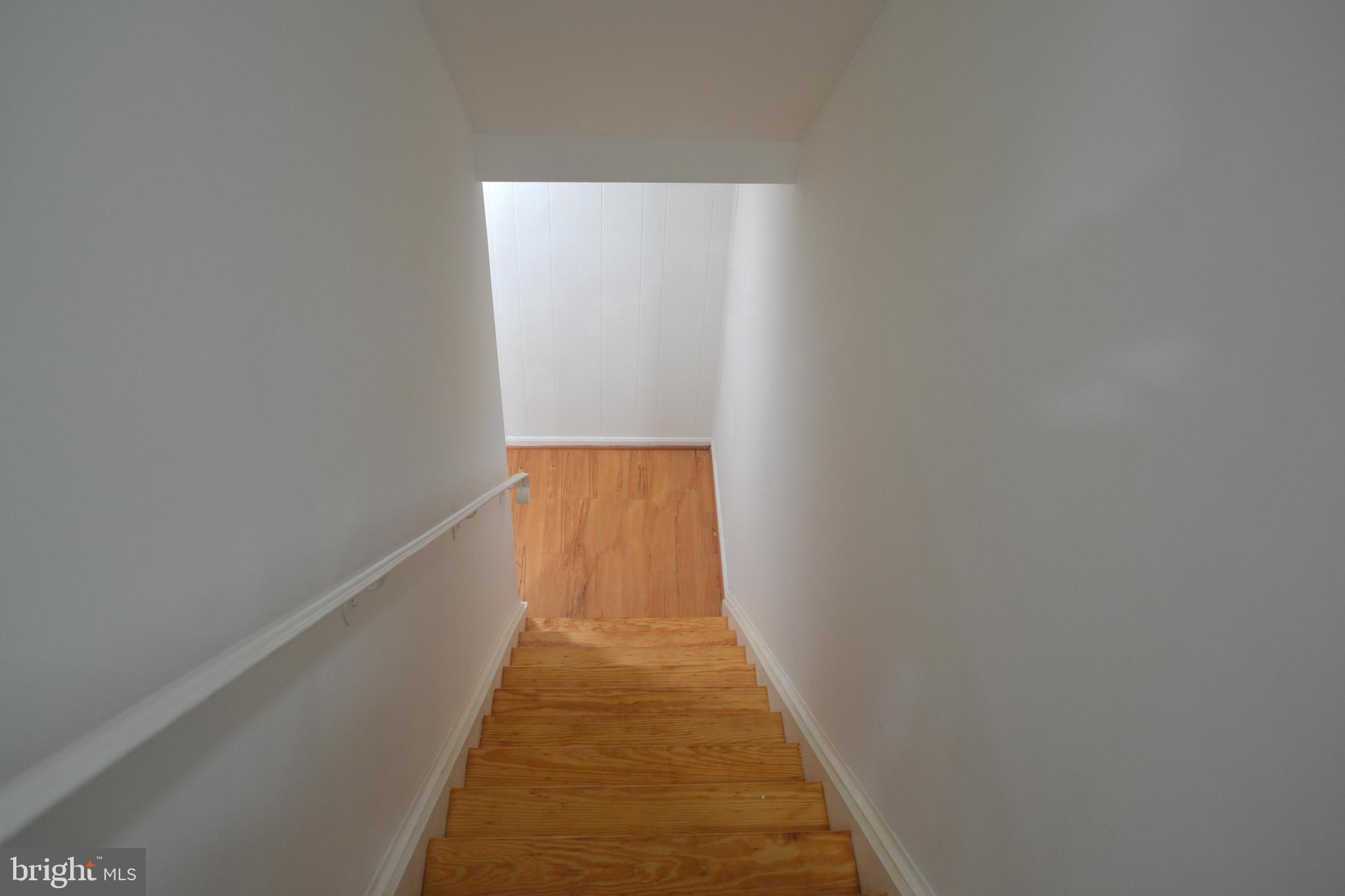 WILLIAMSBURG SQUARE - Residential