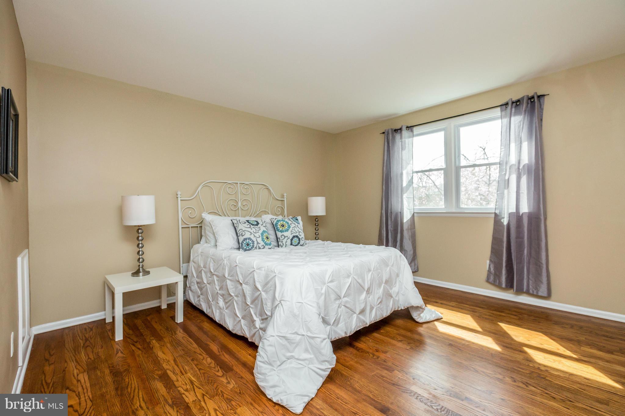 VILLAGE OF OLD HARFORD - Residential