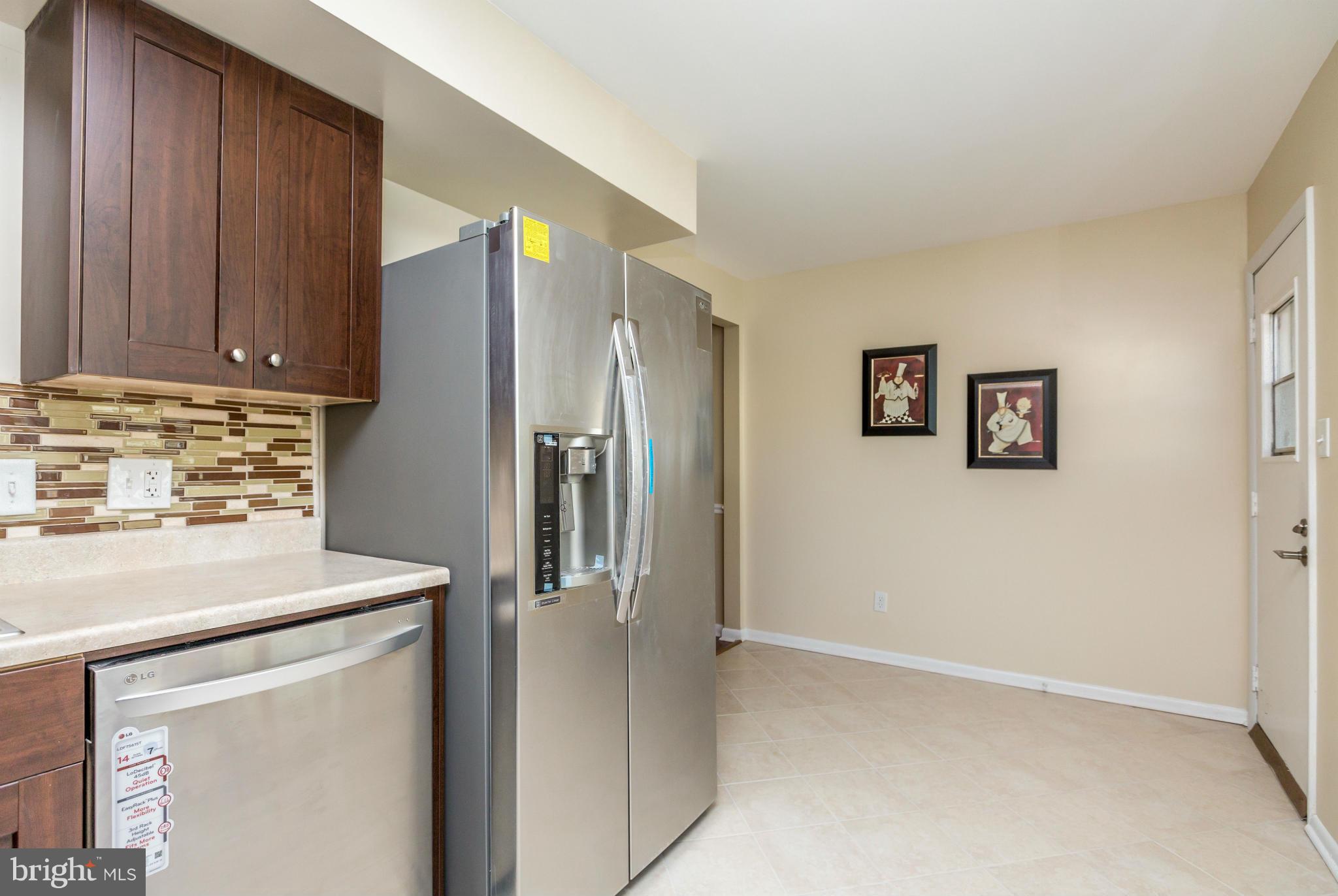 VILLAGE OF OLD HARFORD - Residential