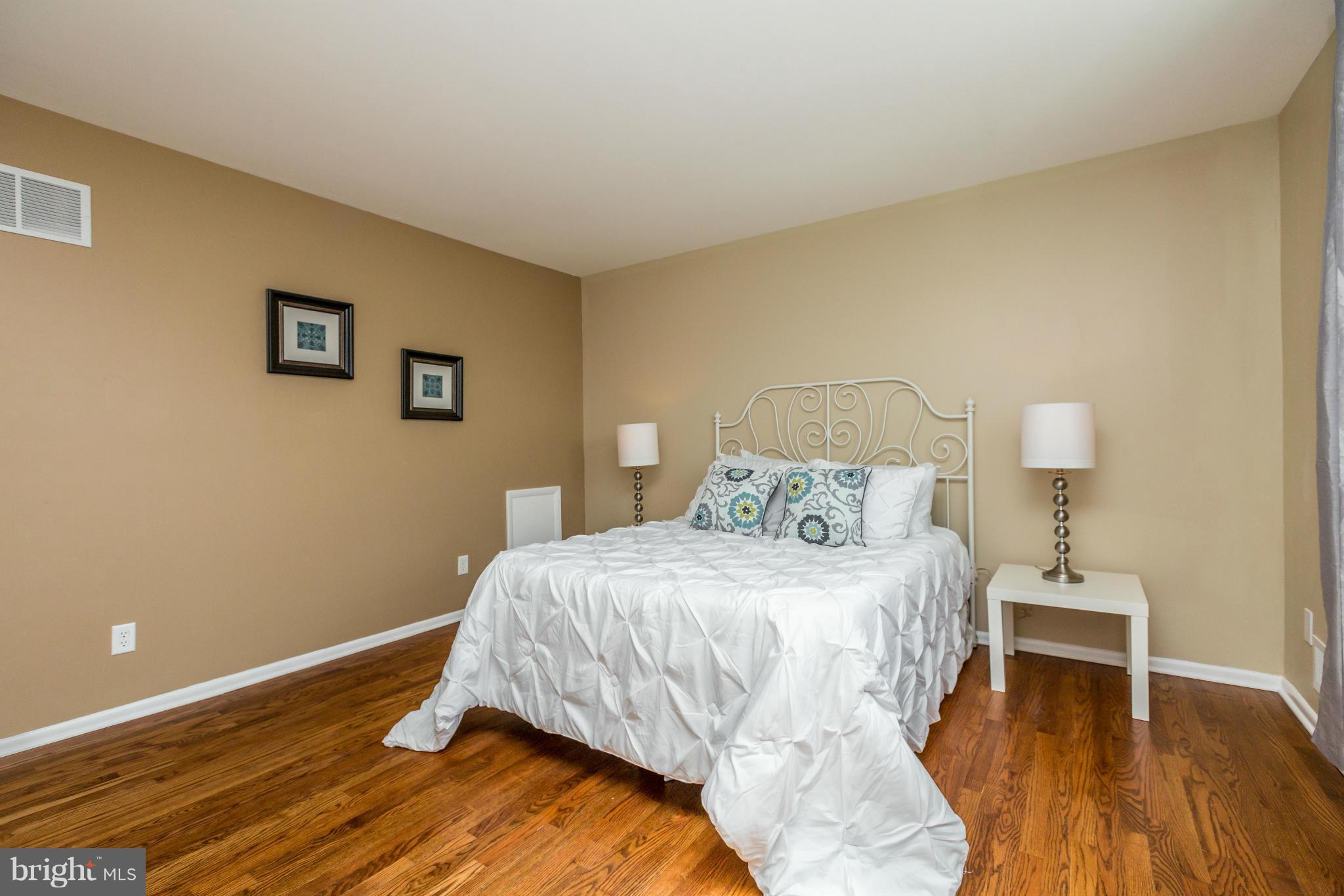 VILLAGE OF OLD HARFORD - Residential