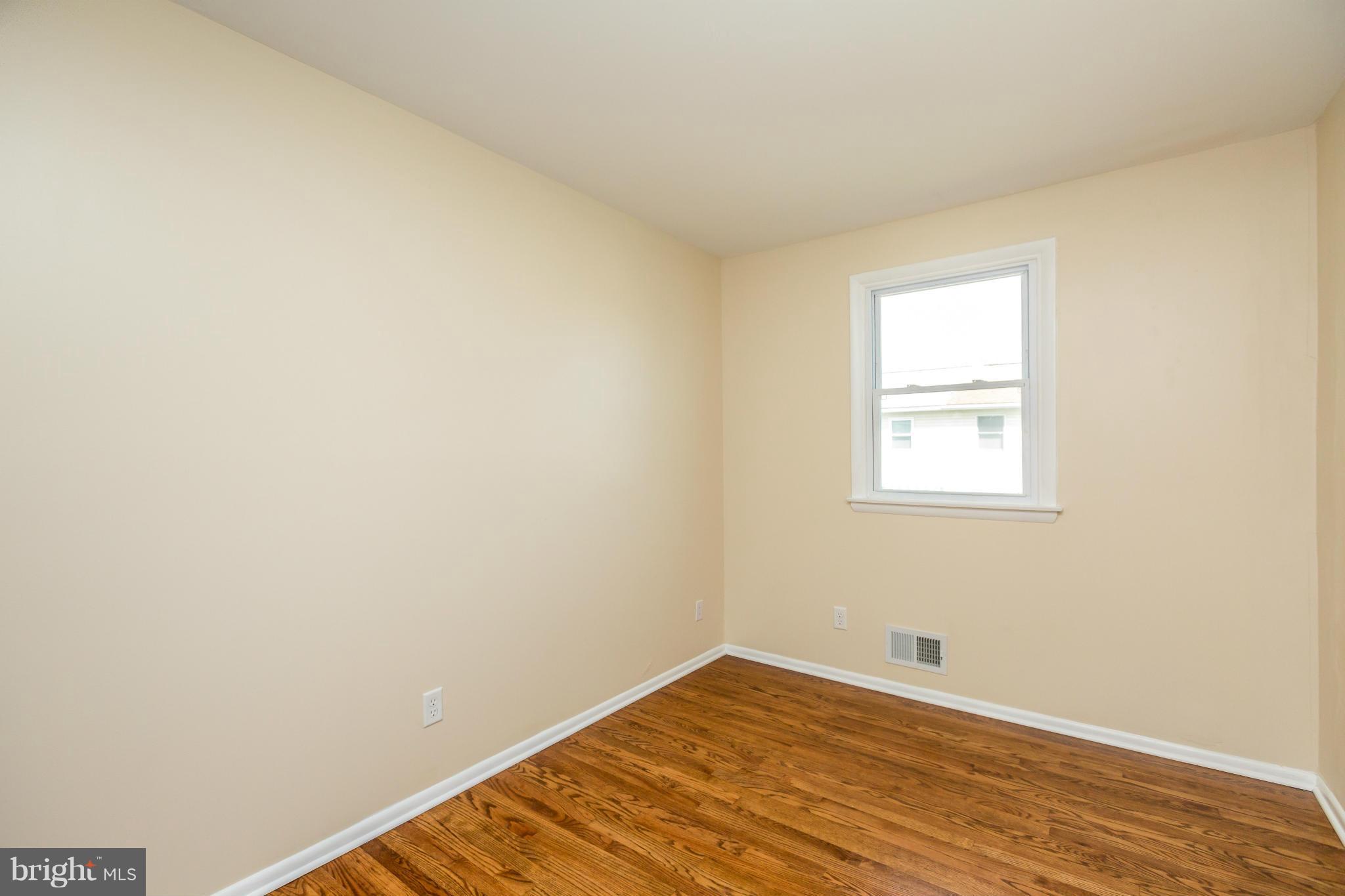 VILLAGE OF OLD HARFORD - Residential