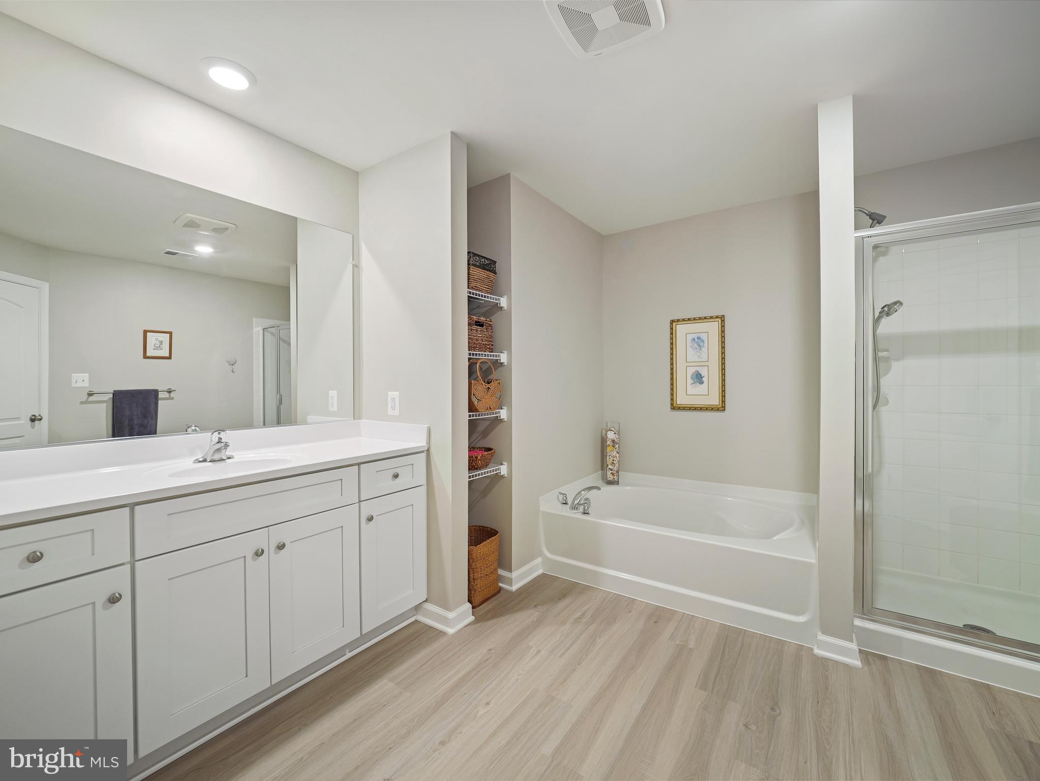 BROOKFIELD - Residential