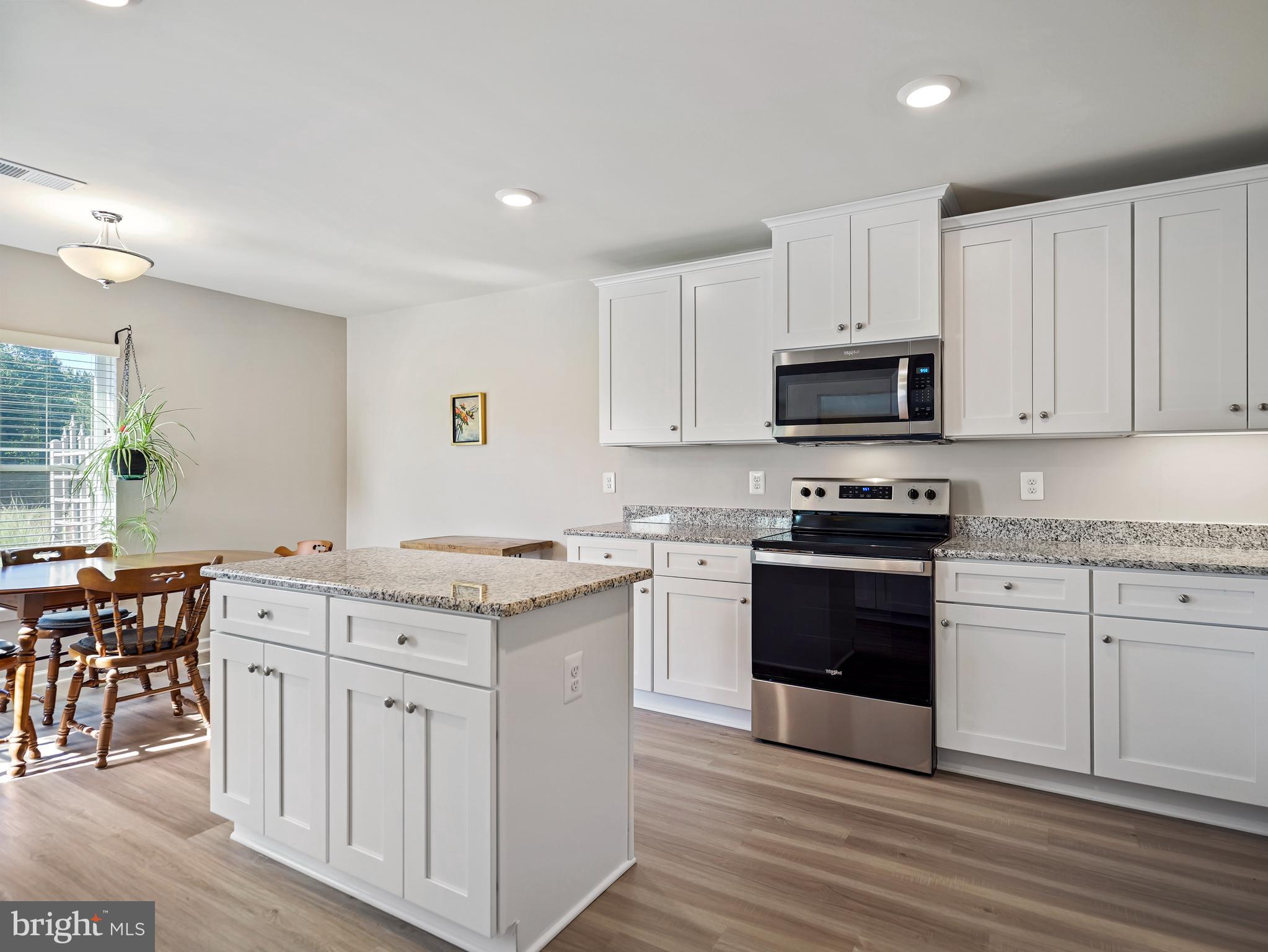 BROOKFIELD - Residential