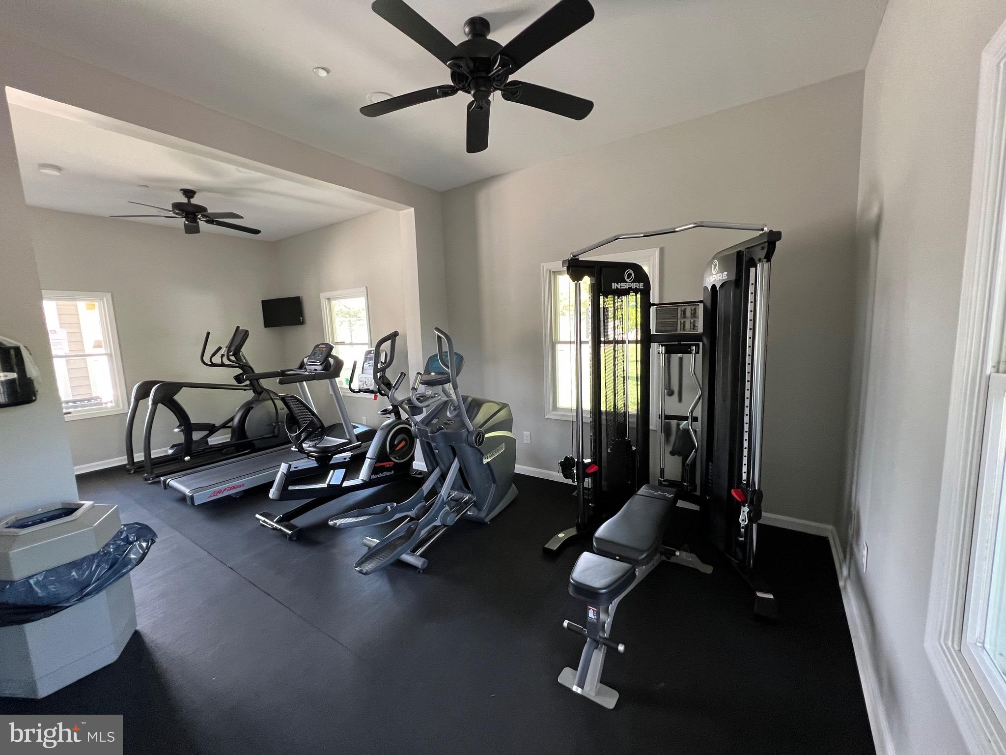 BAYSIDE - Residential Lease