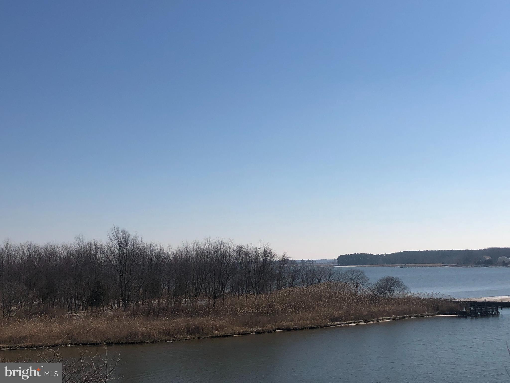 BAYSIDE - Residential Lease