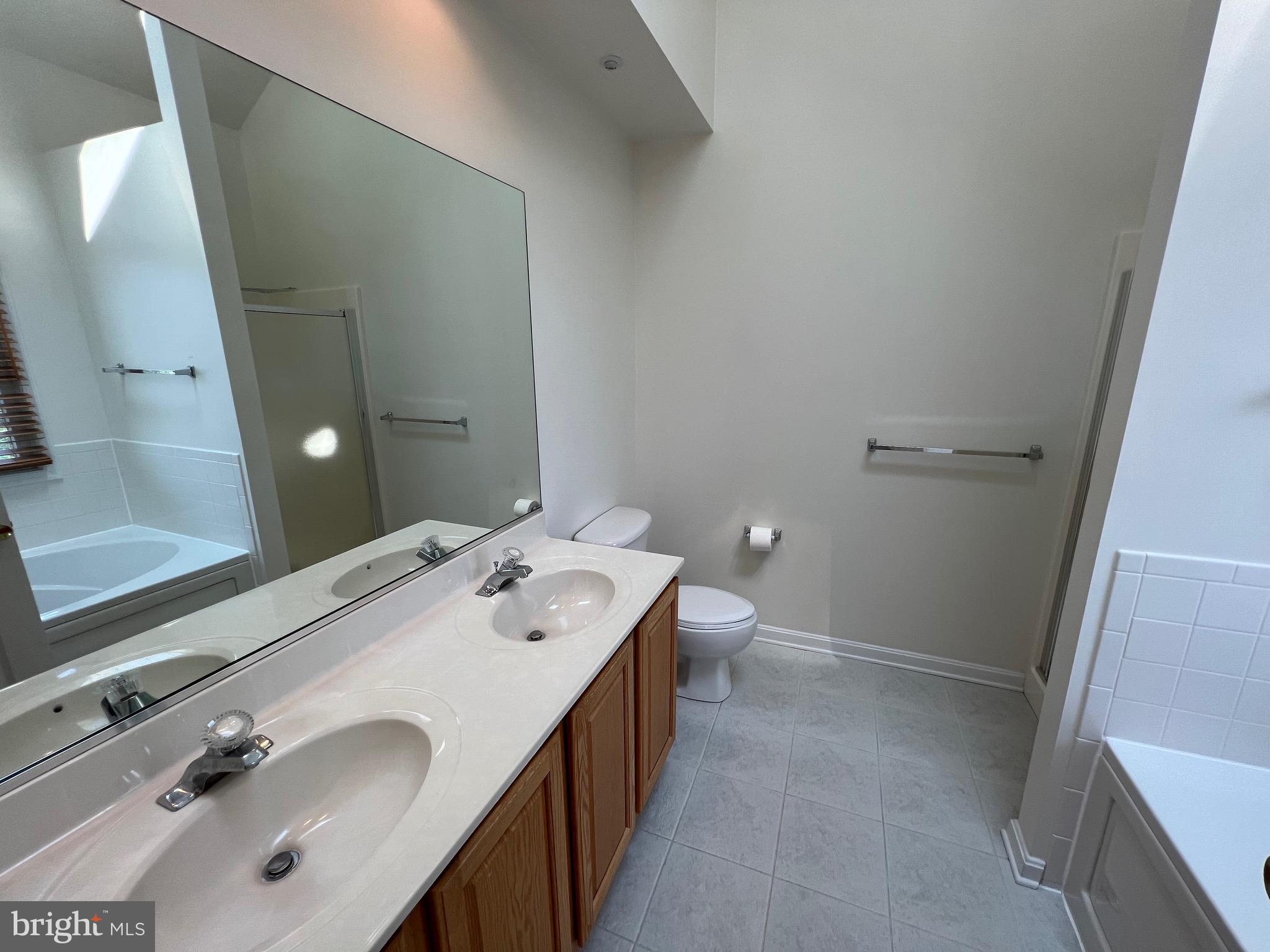 BAYSIDE - Residential Lease