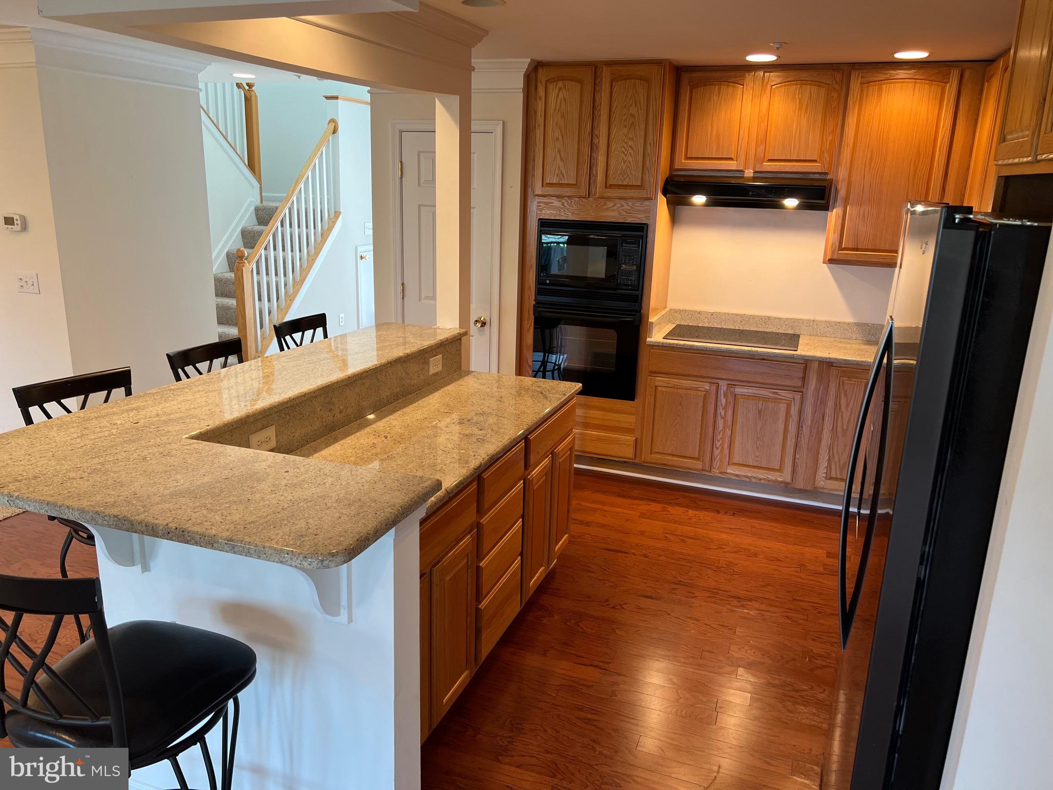 BAYSIDE - Residential Lease