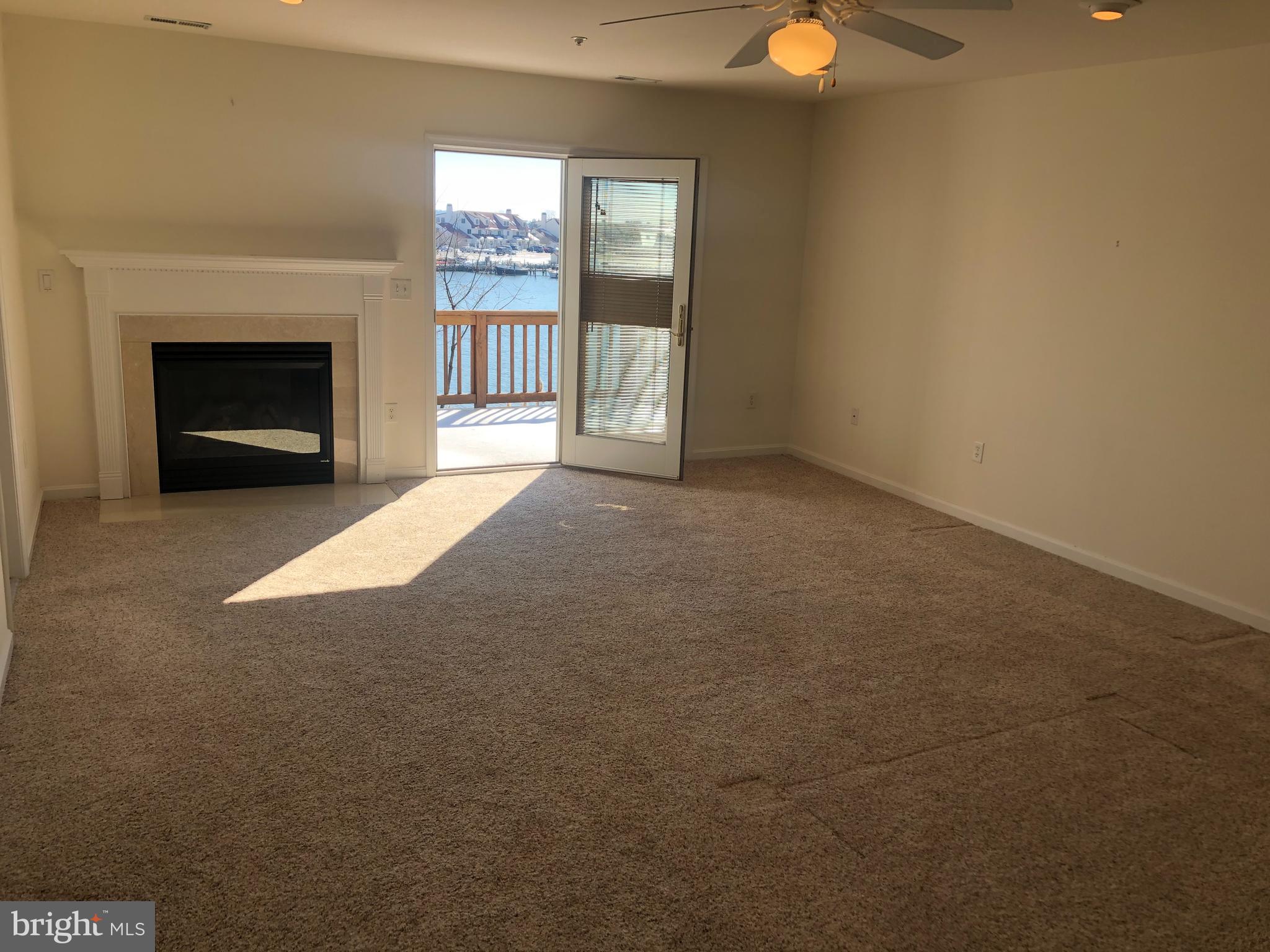 BAYSIDE - Residential Lease