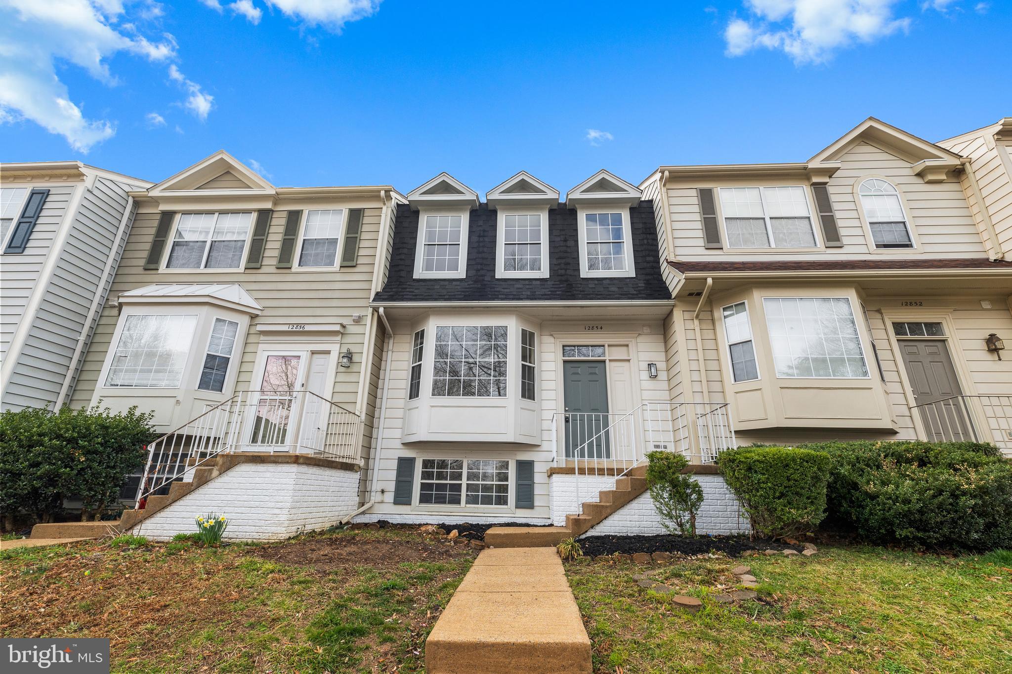 RIDGEFIELD VILLAGE - Residential