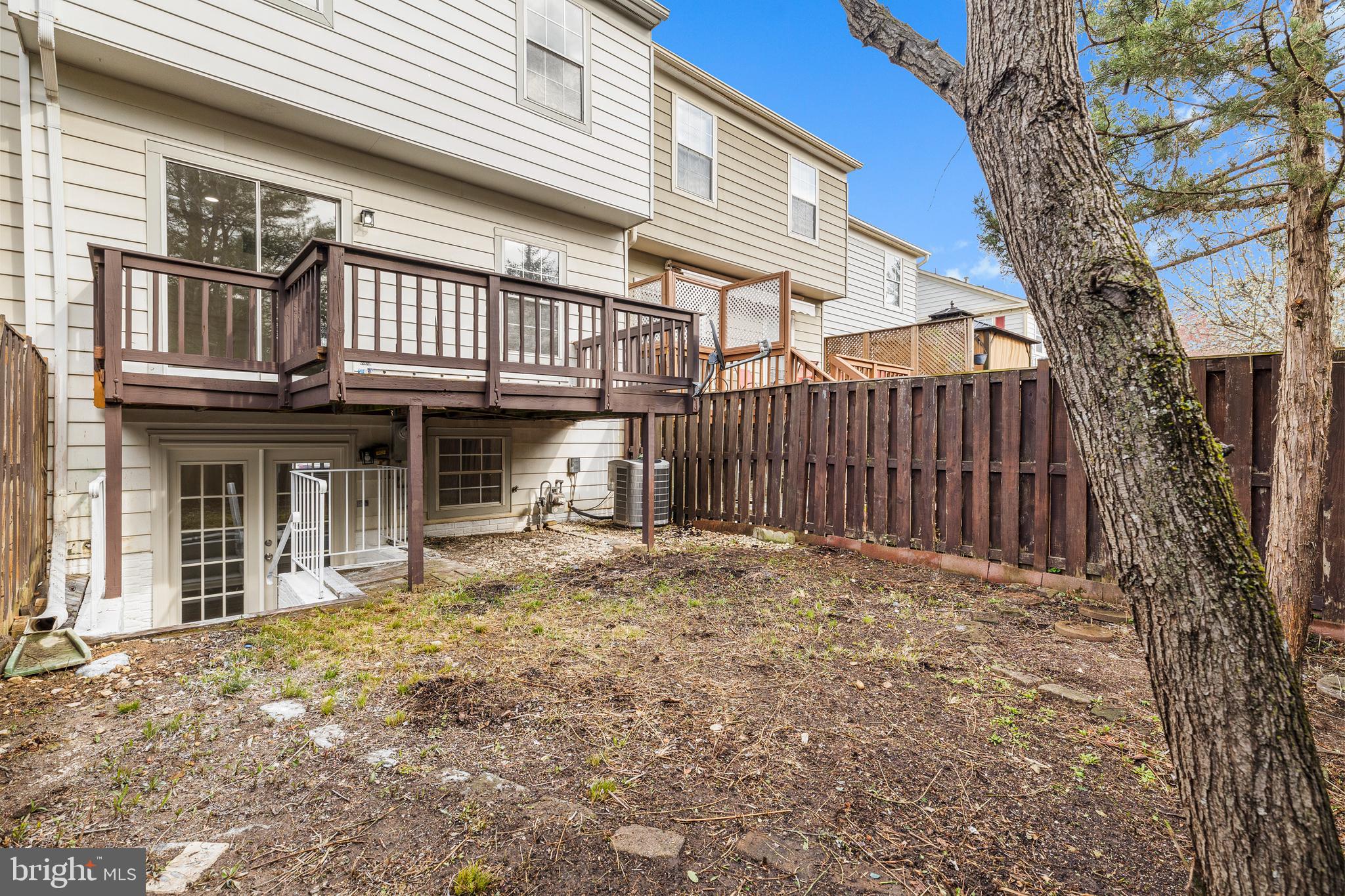 RIDGEFIELD VILLAGE - Residential