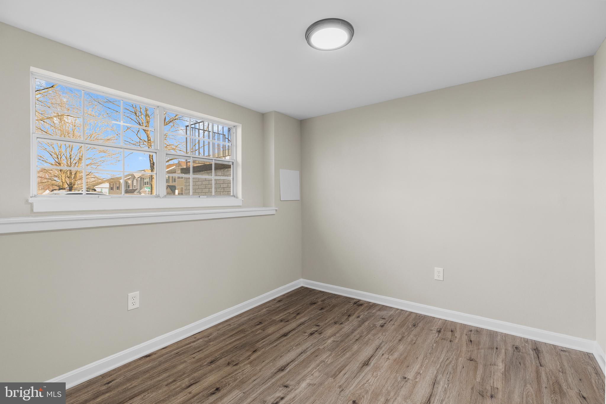 RIDGEFIELD VILLAGE - Residential