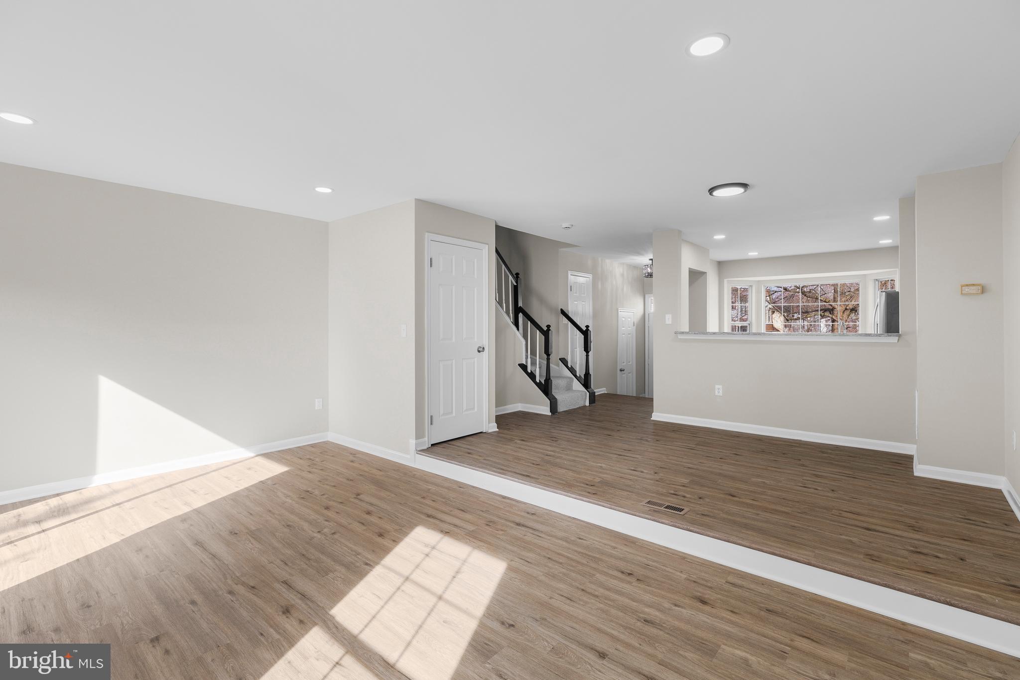 RIDGEFIELD VILLAGE - Residential