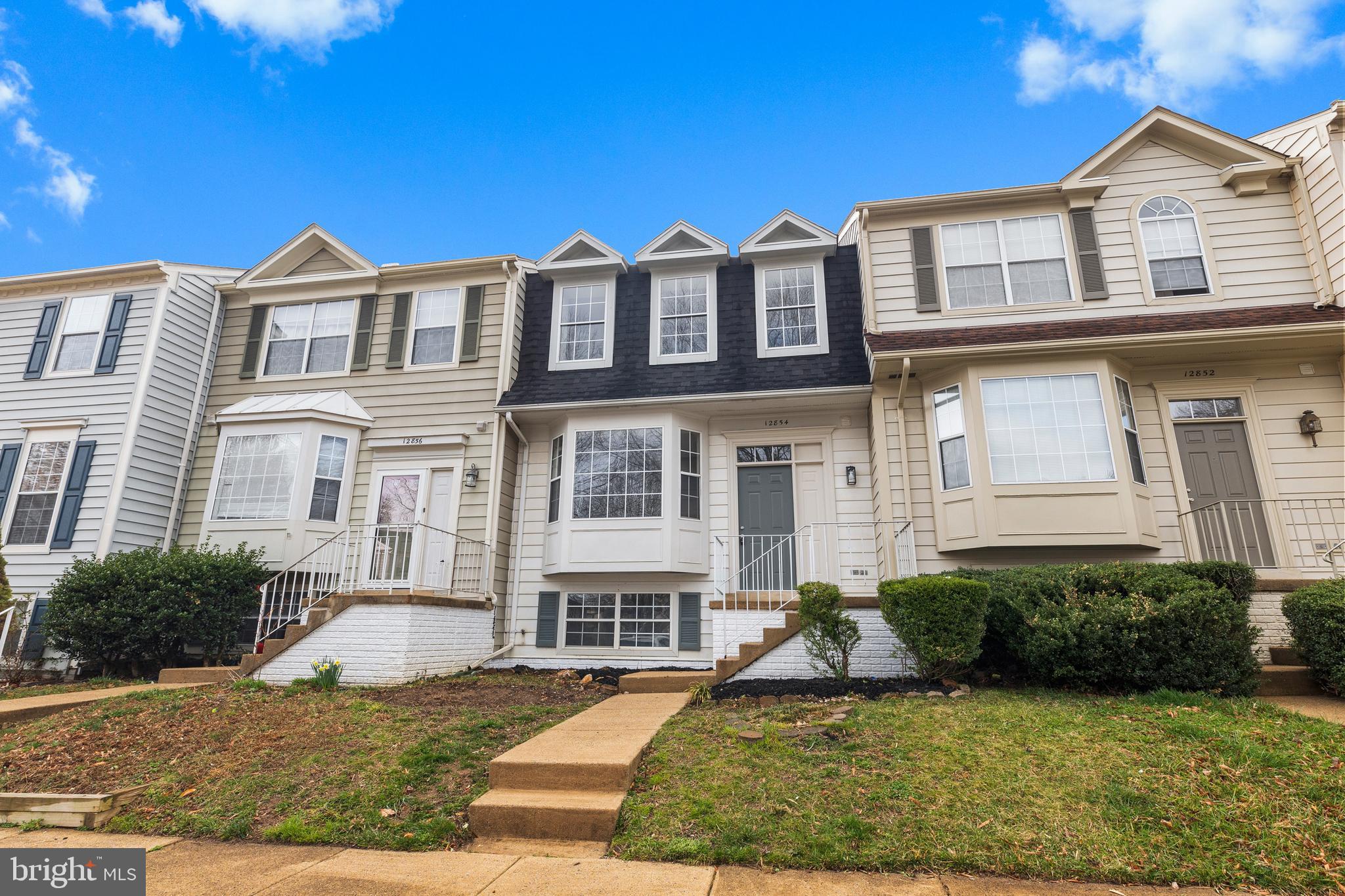 RIDGEFIELD VILLAGE - Residential