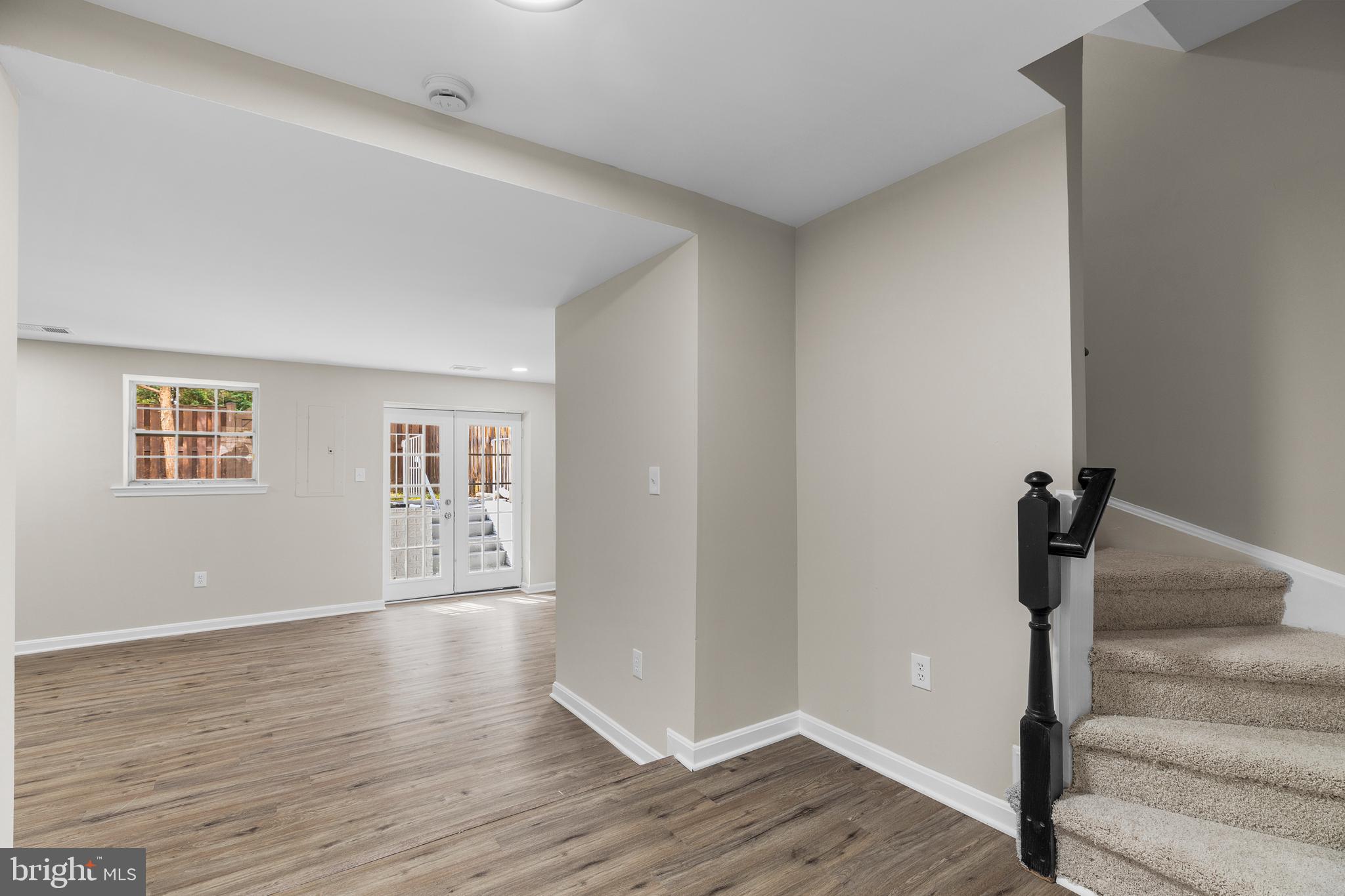 RIDGEFIELD VILLAGE - Residential