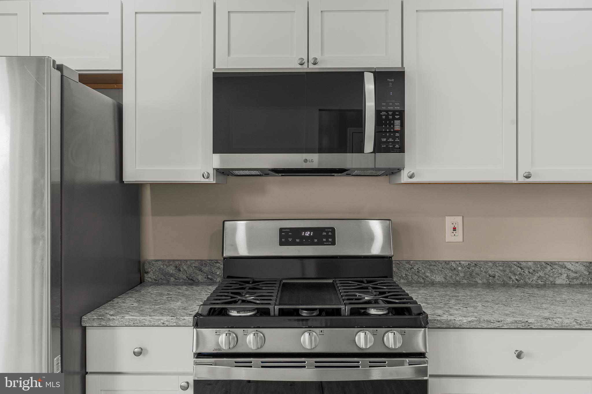 RIDGEFIELD VILLAGE - Residential