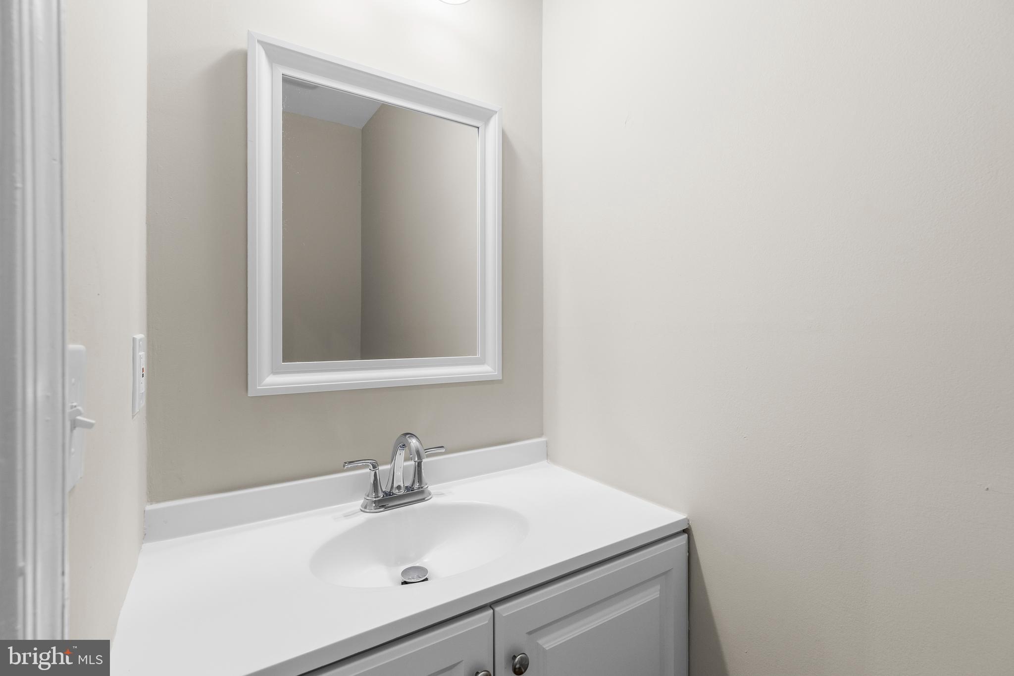 RIDGEFIELD VILLAGE - Residential