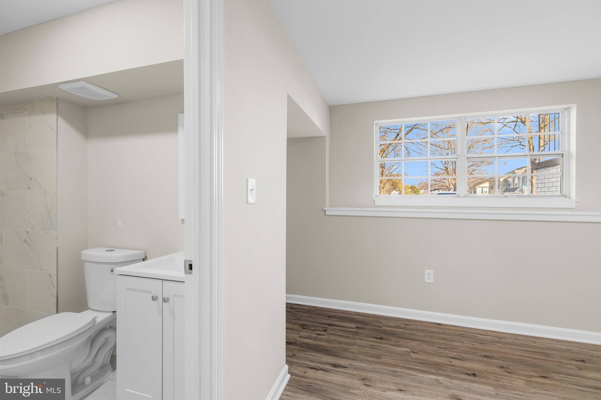 RIDGEFIELD VILLAGE - Residential