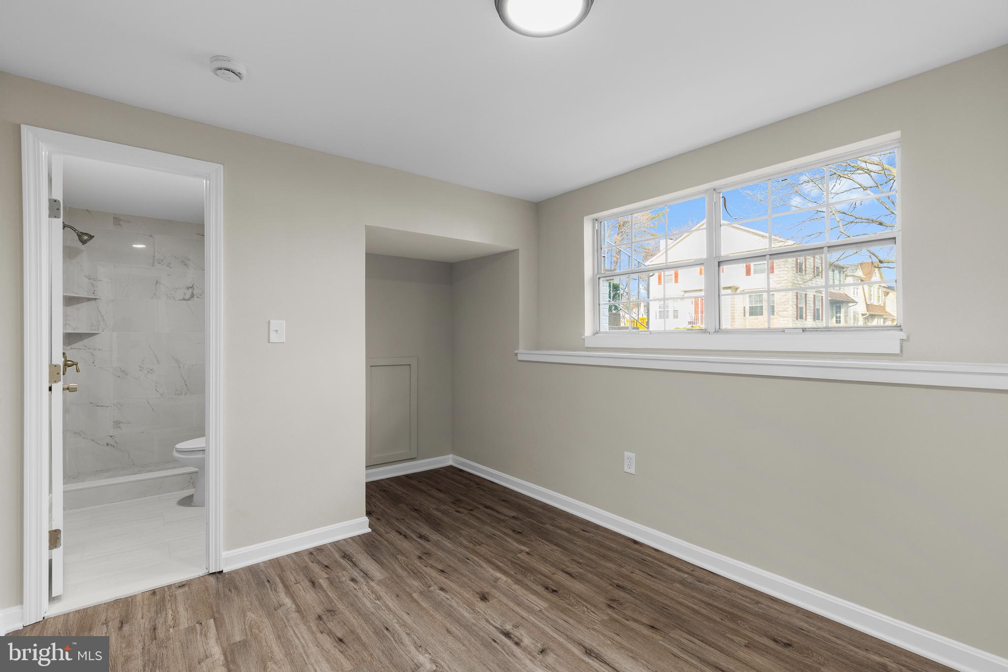 RIDGEFIELD VILLAGE - Residential