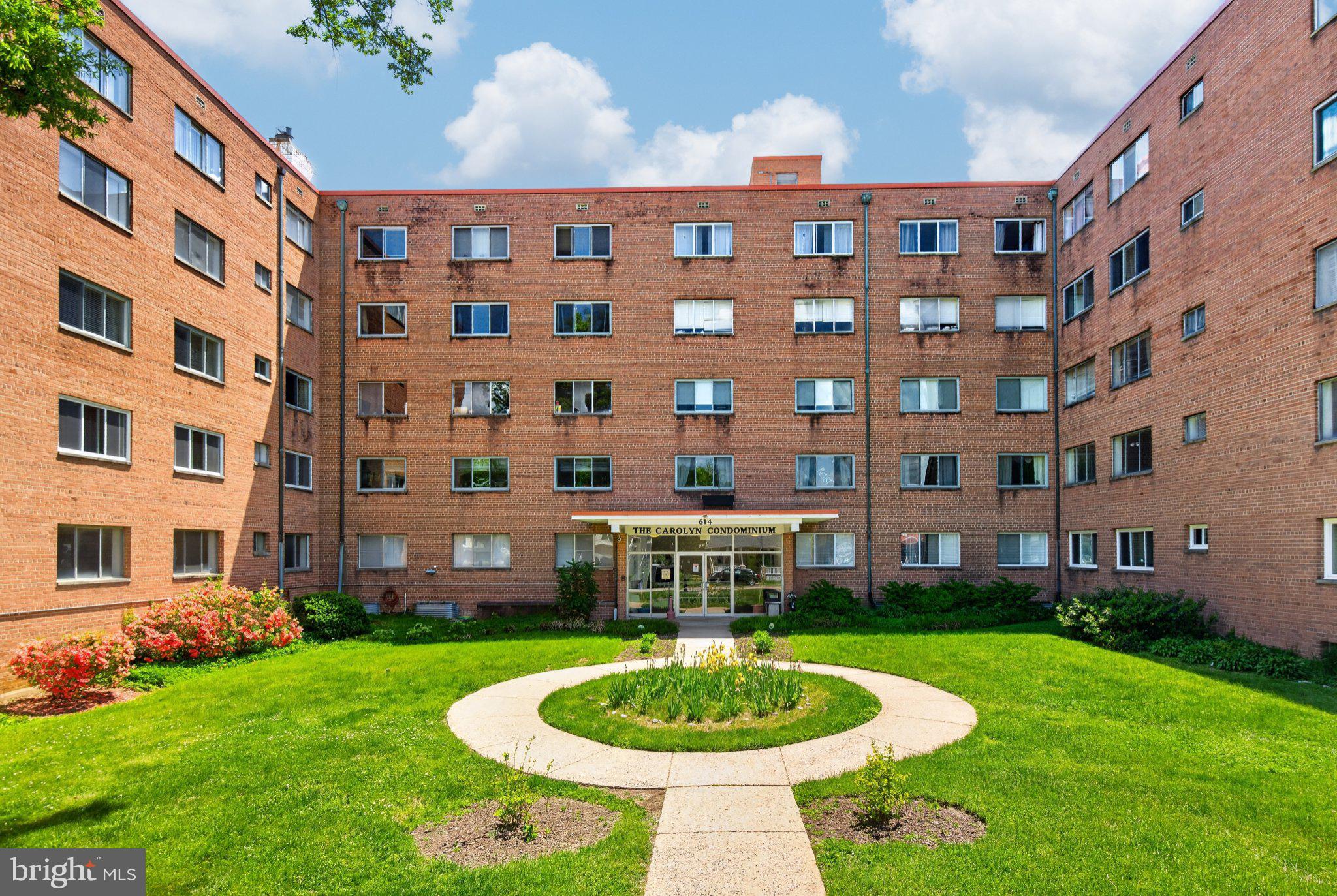 THE CAROLYN - Residential
