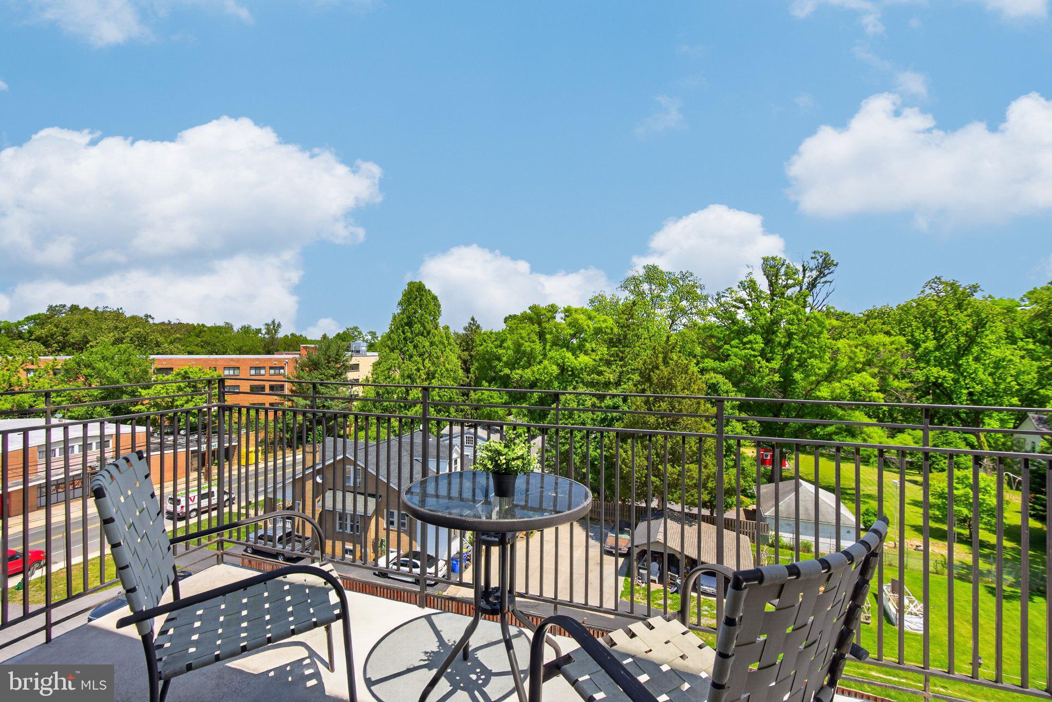 THE CAROLYN - Residential