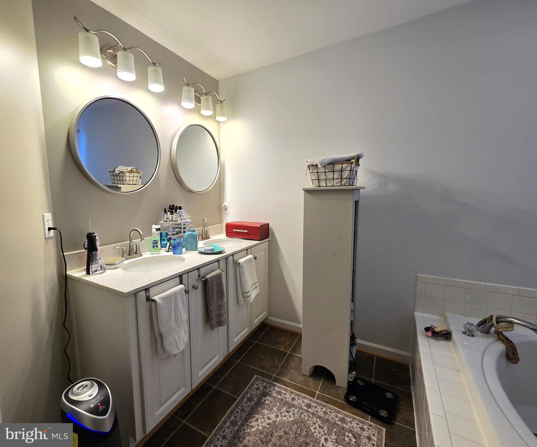 STEPHENS LANDING - Residential