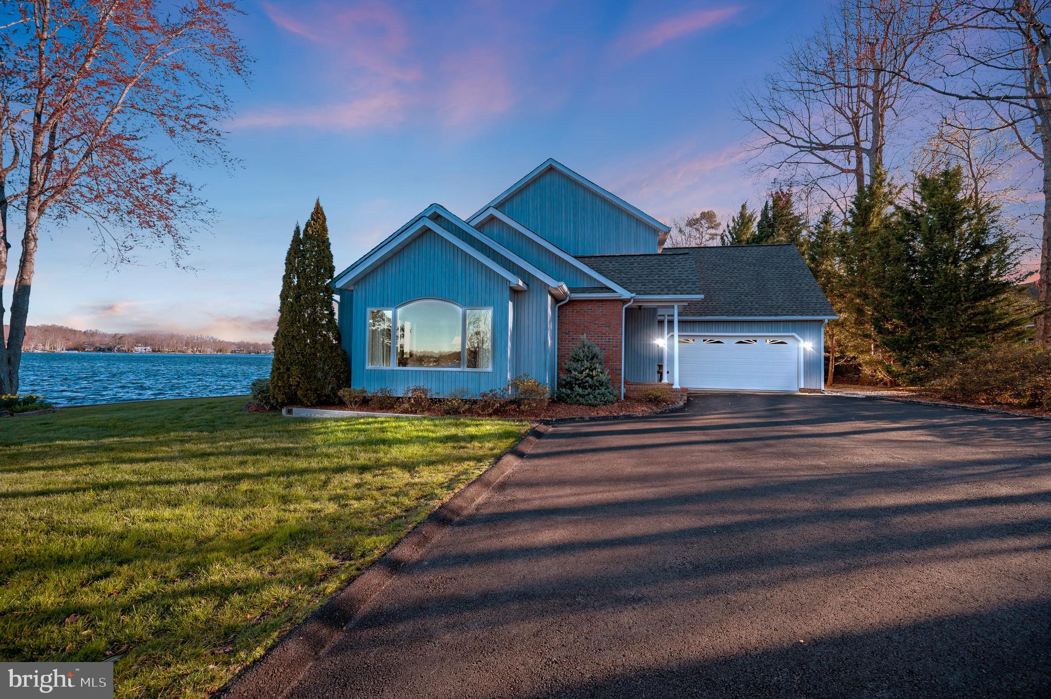 LAKE OF THE WOODS - Residential